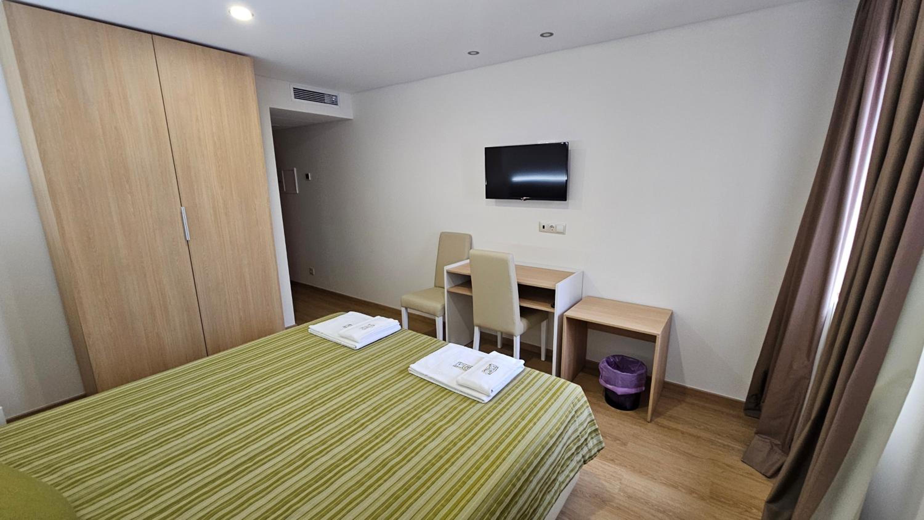 Double Room - Photo 4
