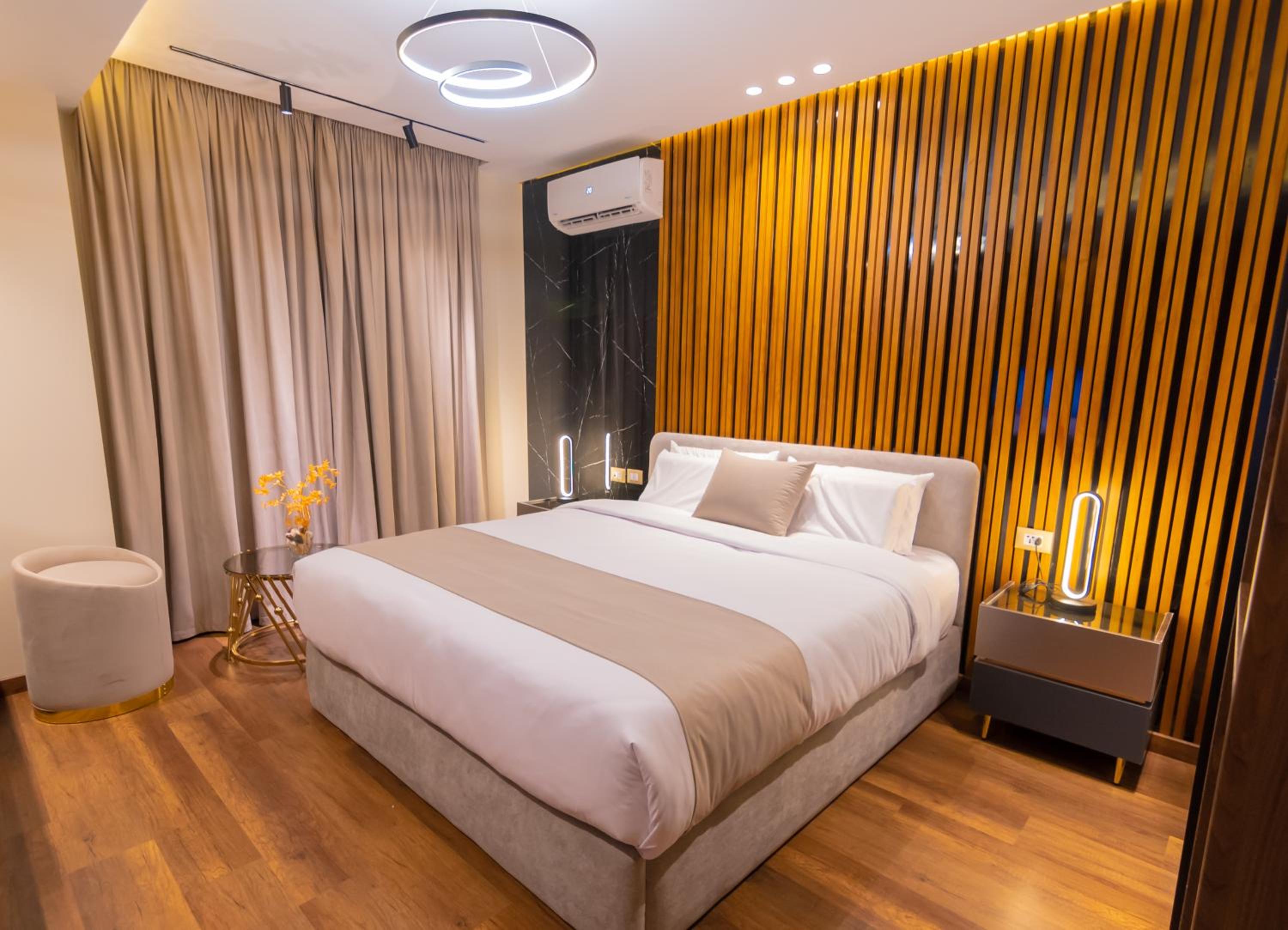 Deluxe Queen Room photo 3