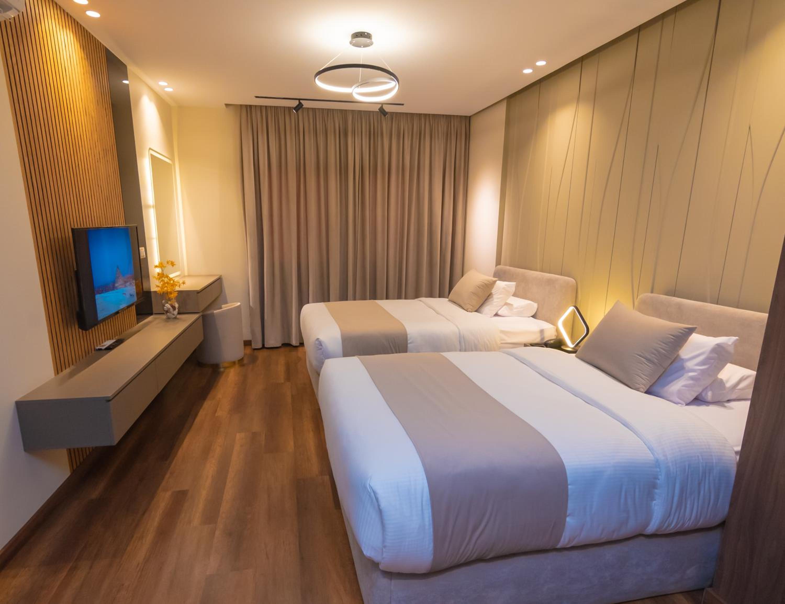 Superior Twin Room with City View photo 1