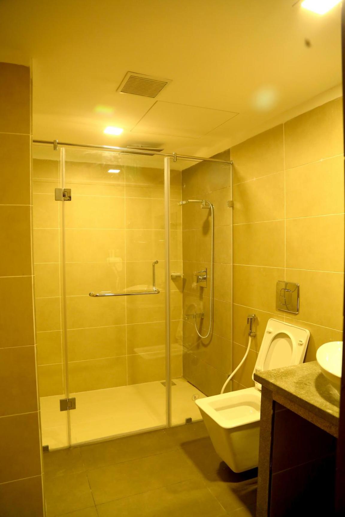 Executive Room - Photo 8
