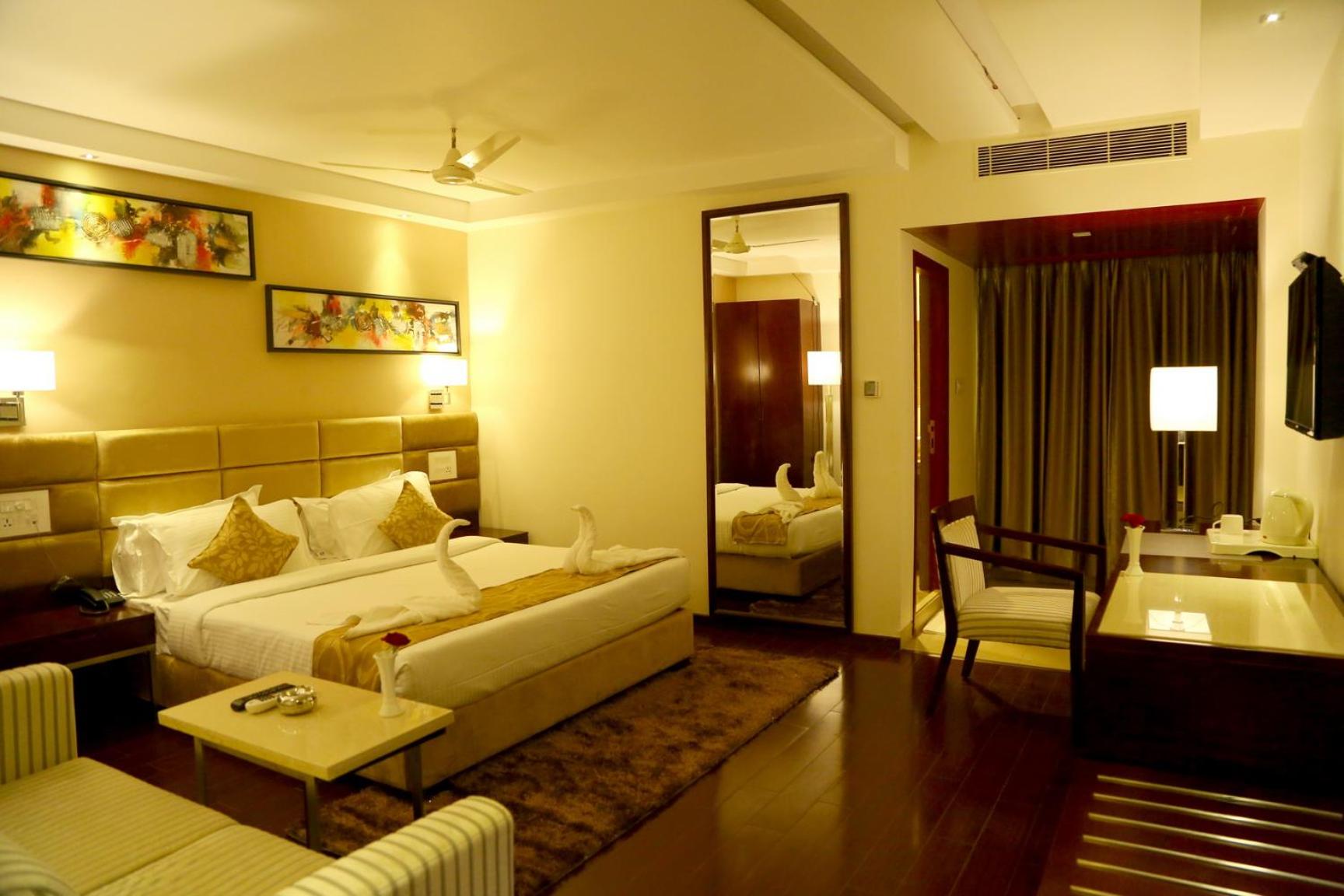 Executive Room - Photo 6