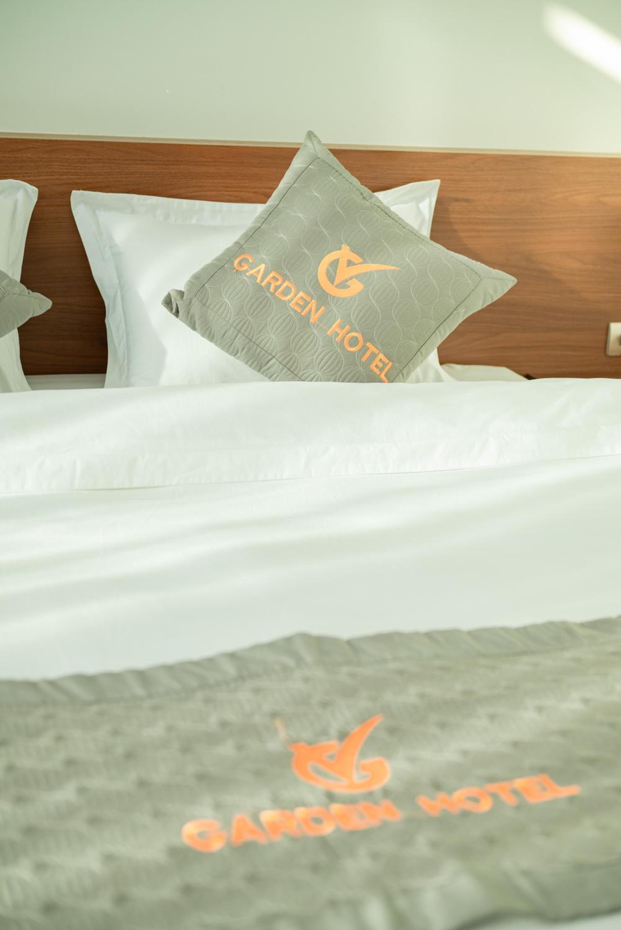 Large Double Room photo 2