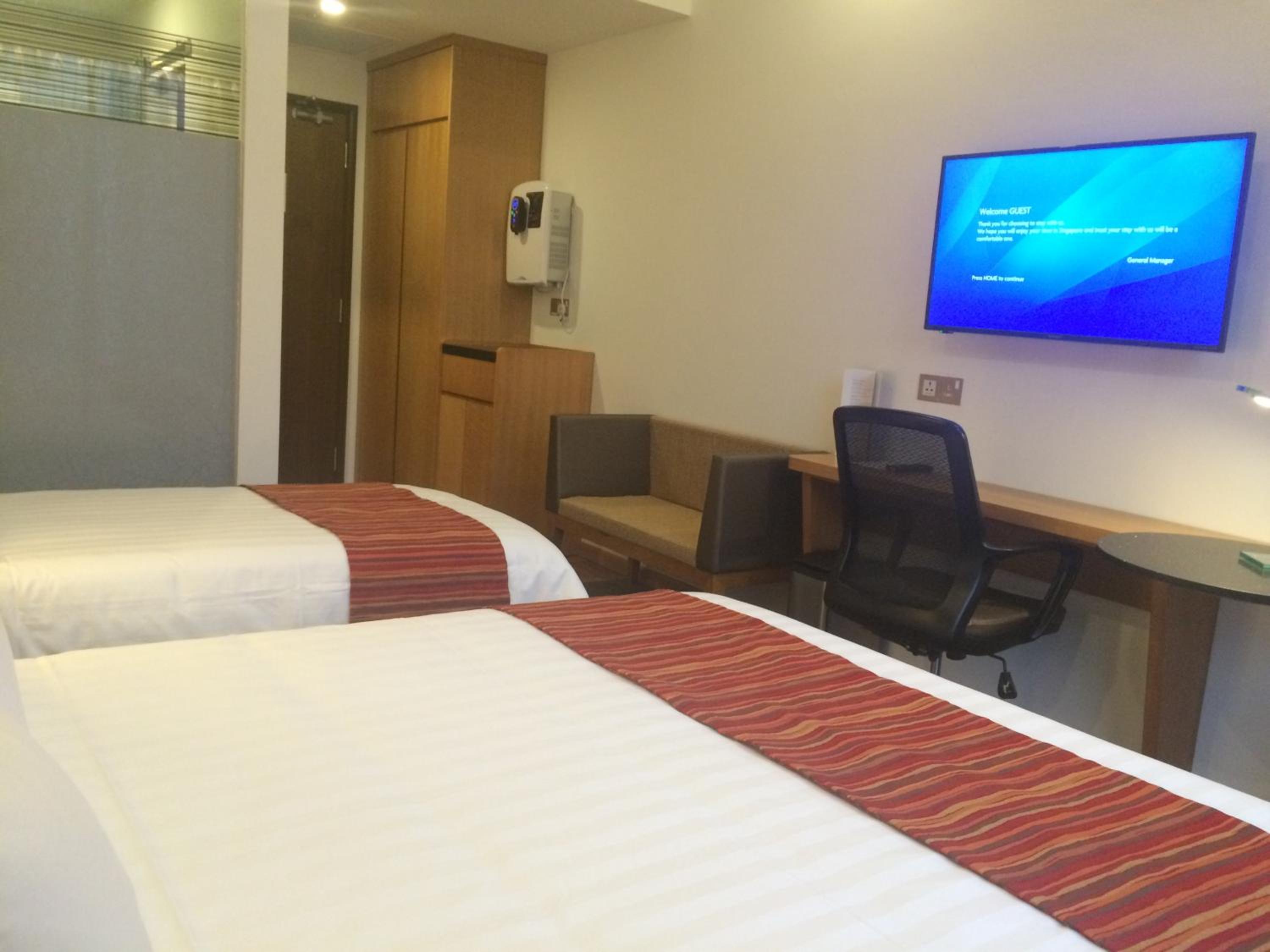 Deluxe Triple Room photo 3