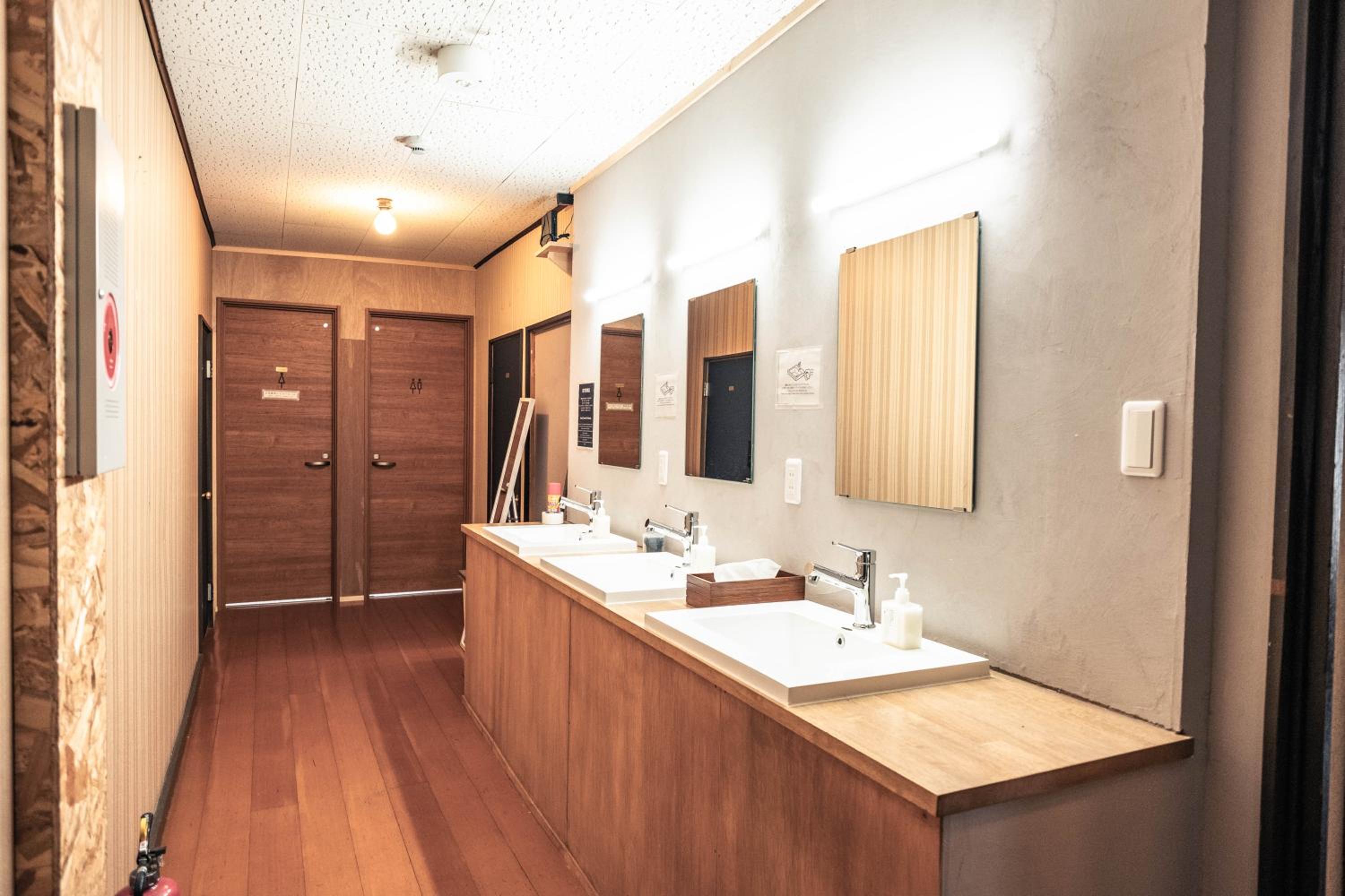 Double or Twin Room with Mountain View - Photo 4