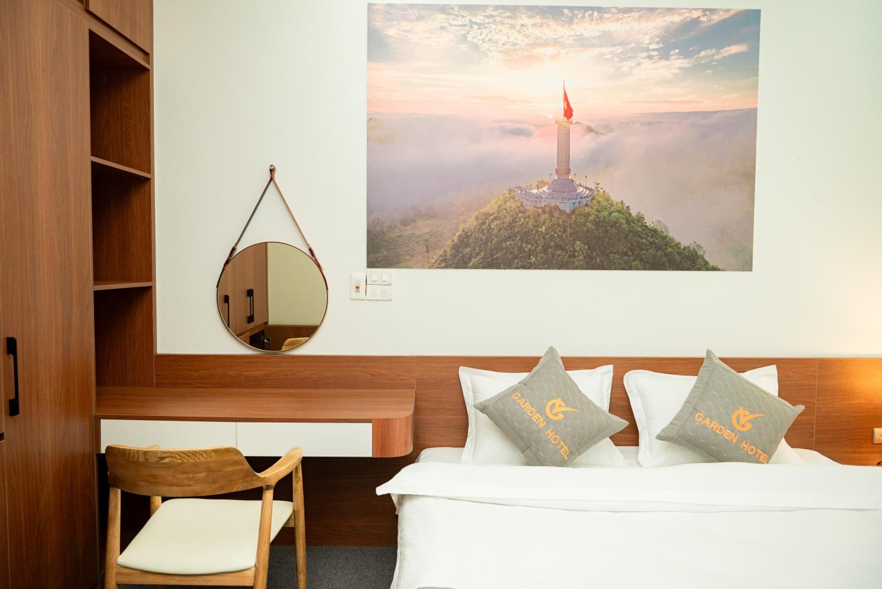 Standard King Room photo 2