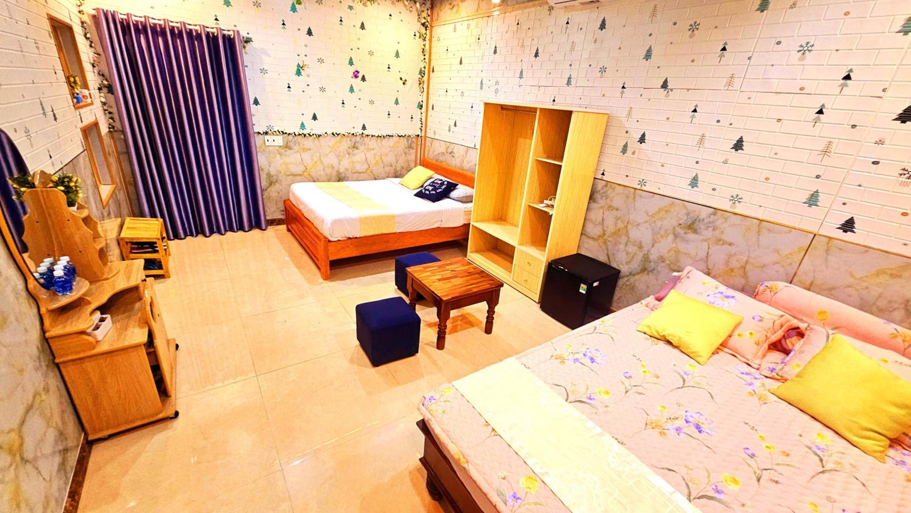 Deluxe Family Room