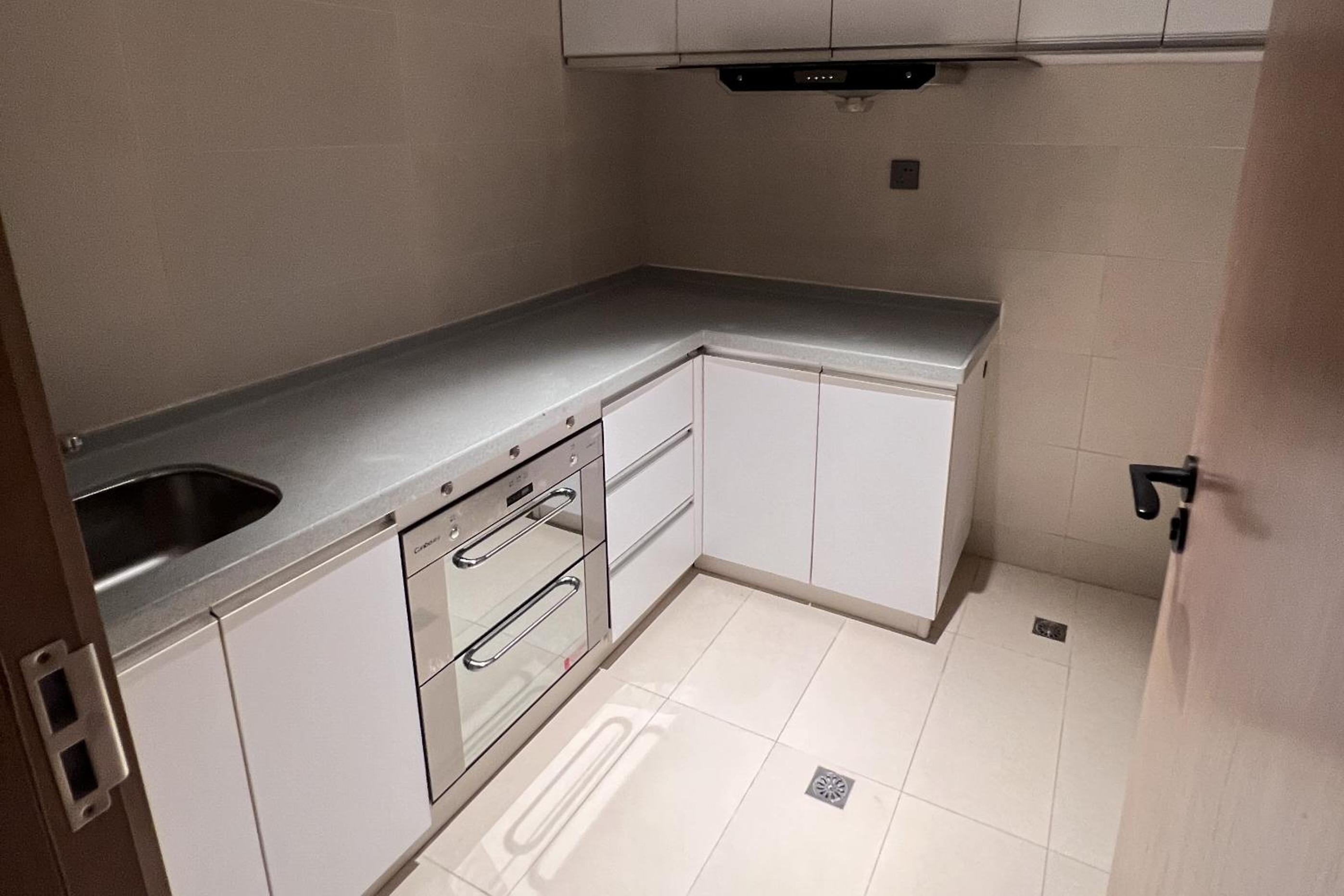 One-Bedroom King Suite With Living And Dining Areas