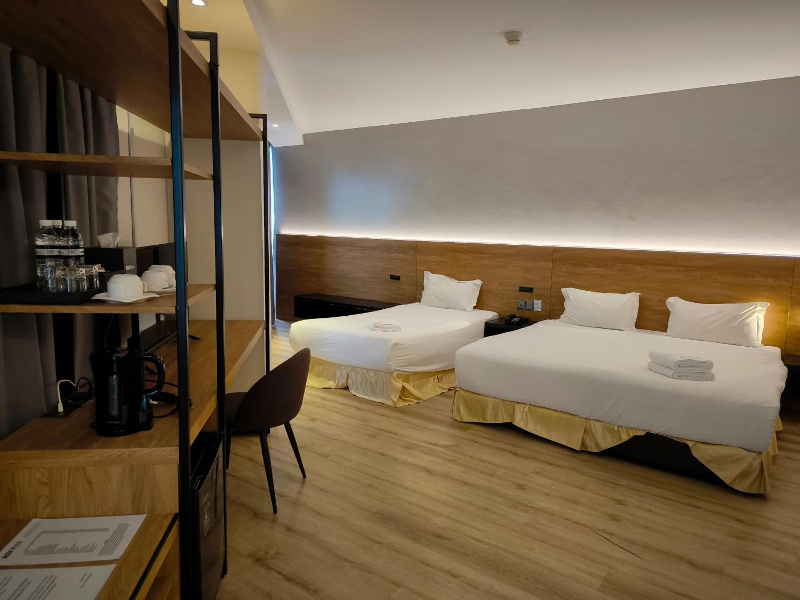 Deluxe Triple Room - Photo 2