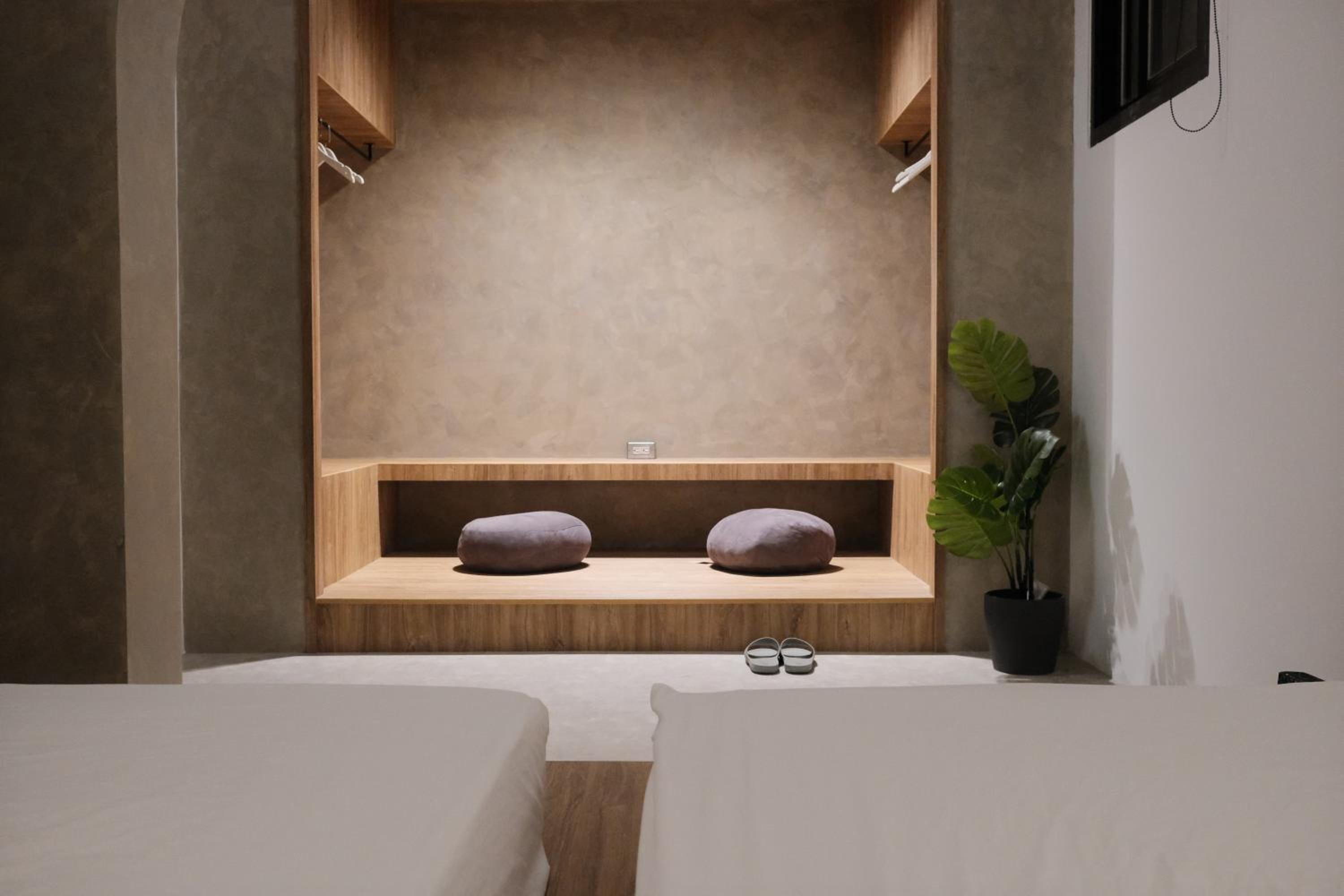 Double or Twin Room with Shared Bathroom photo 3