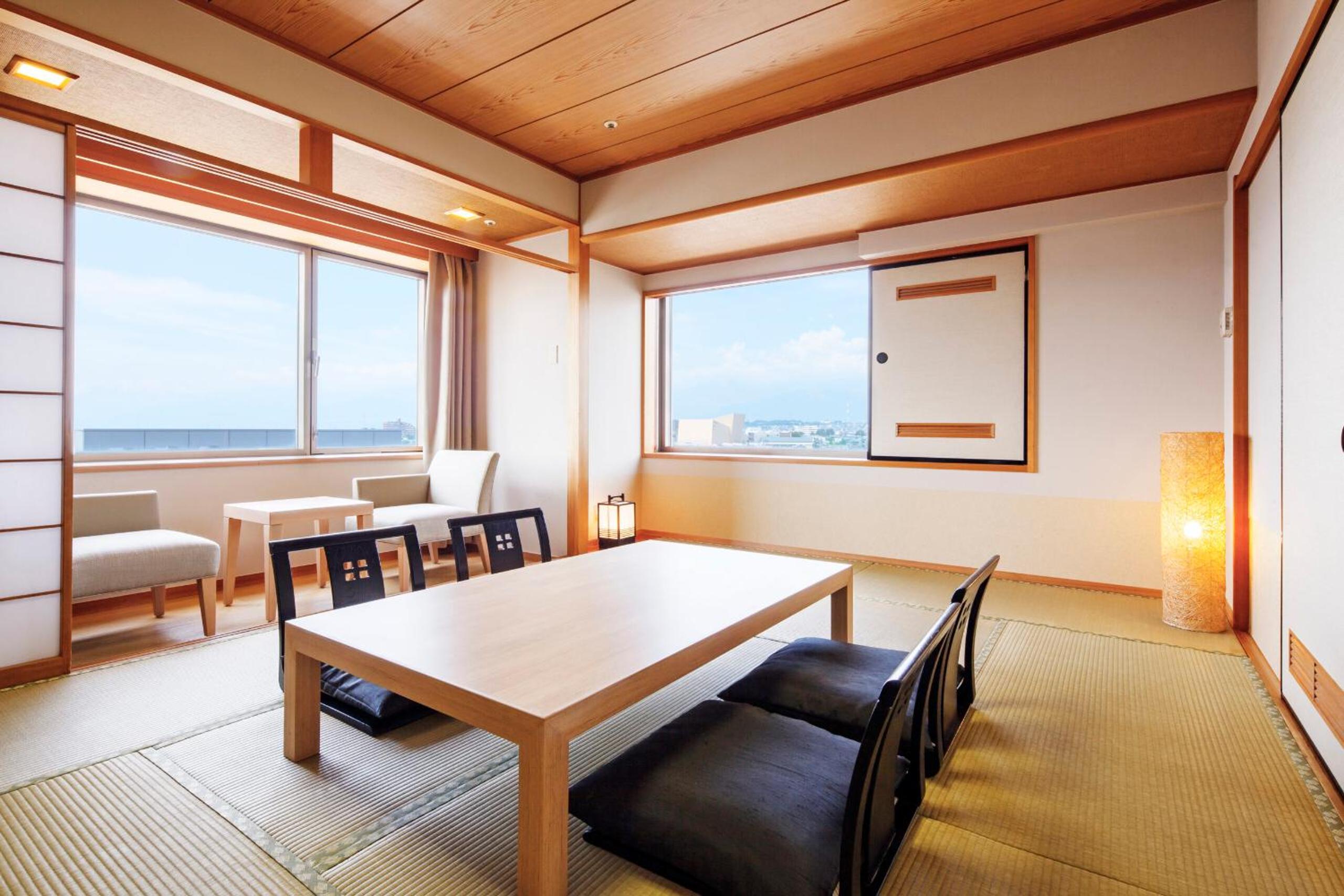 Japanese-Style Quadruple Room photo 1