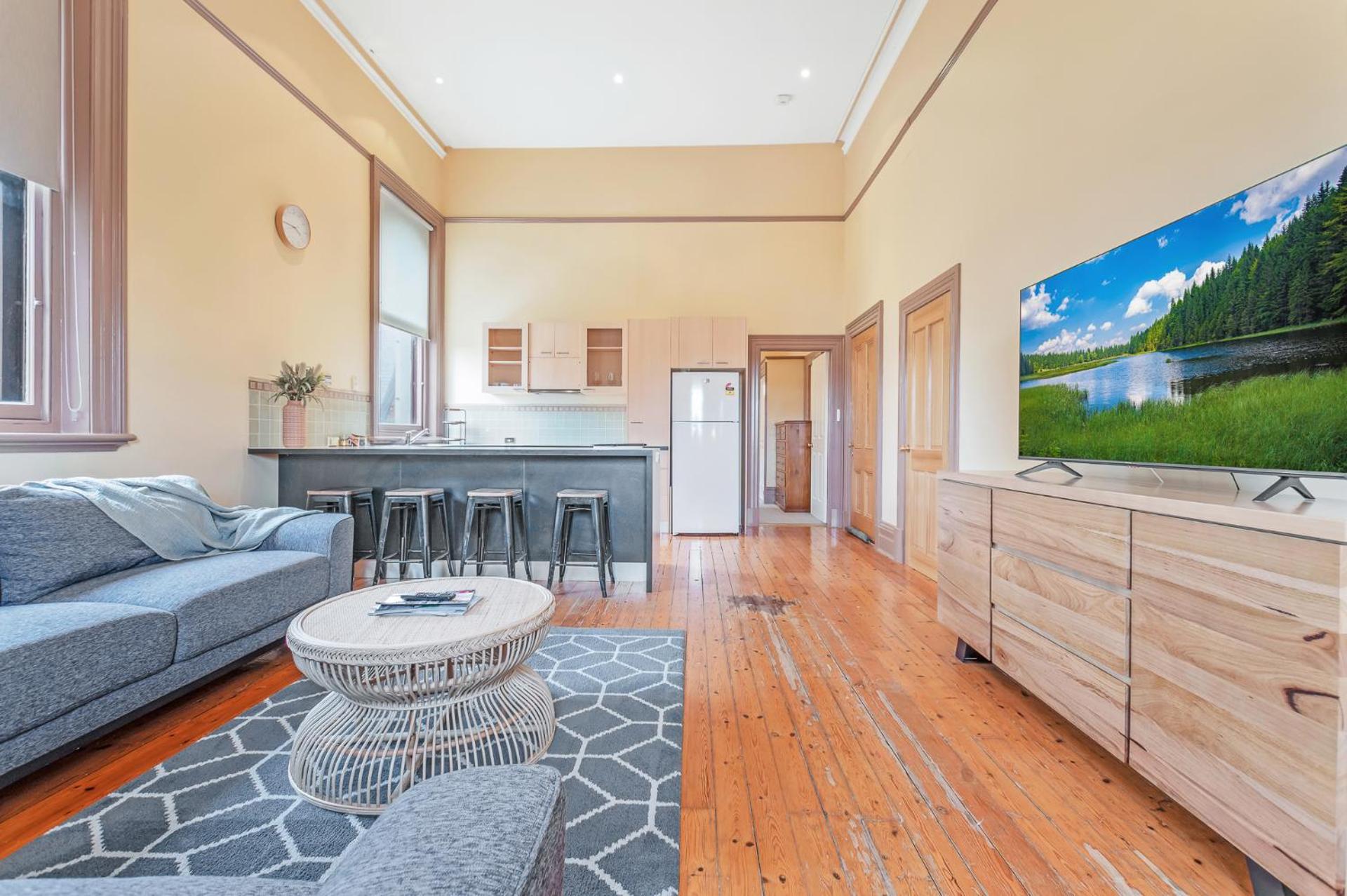 Halliday & Walker Apartment photo 3