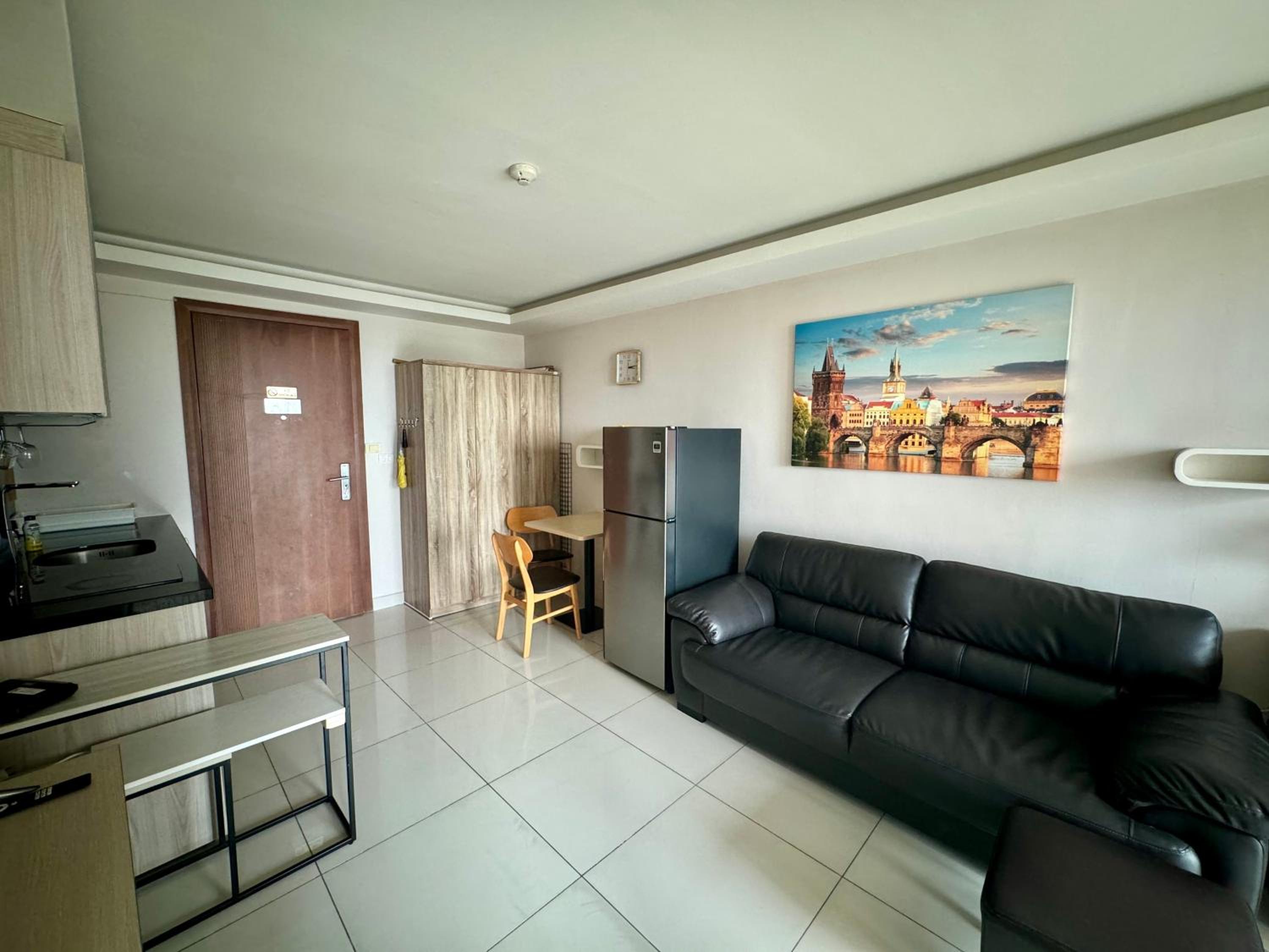 Deluxe One-Bedroom Apartment with Ocean View photo 3