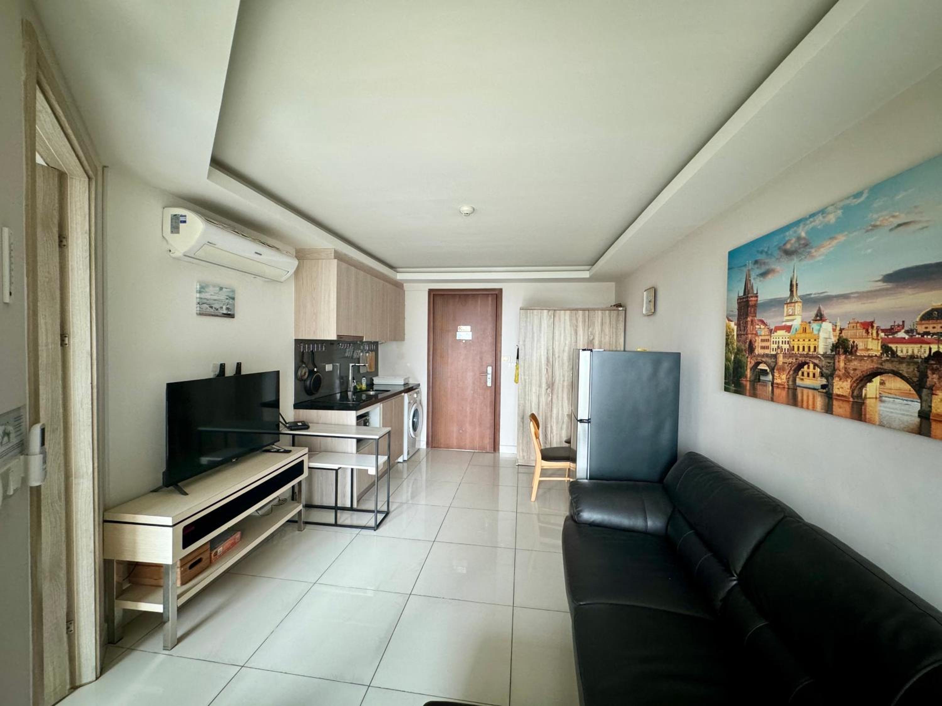Deluxe One-Bedroom Apartment with Ocean View photo 1