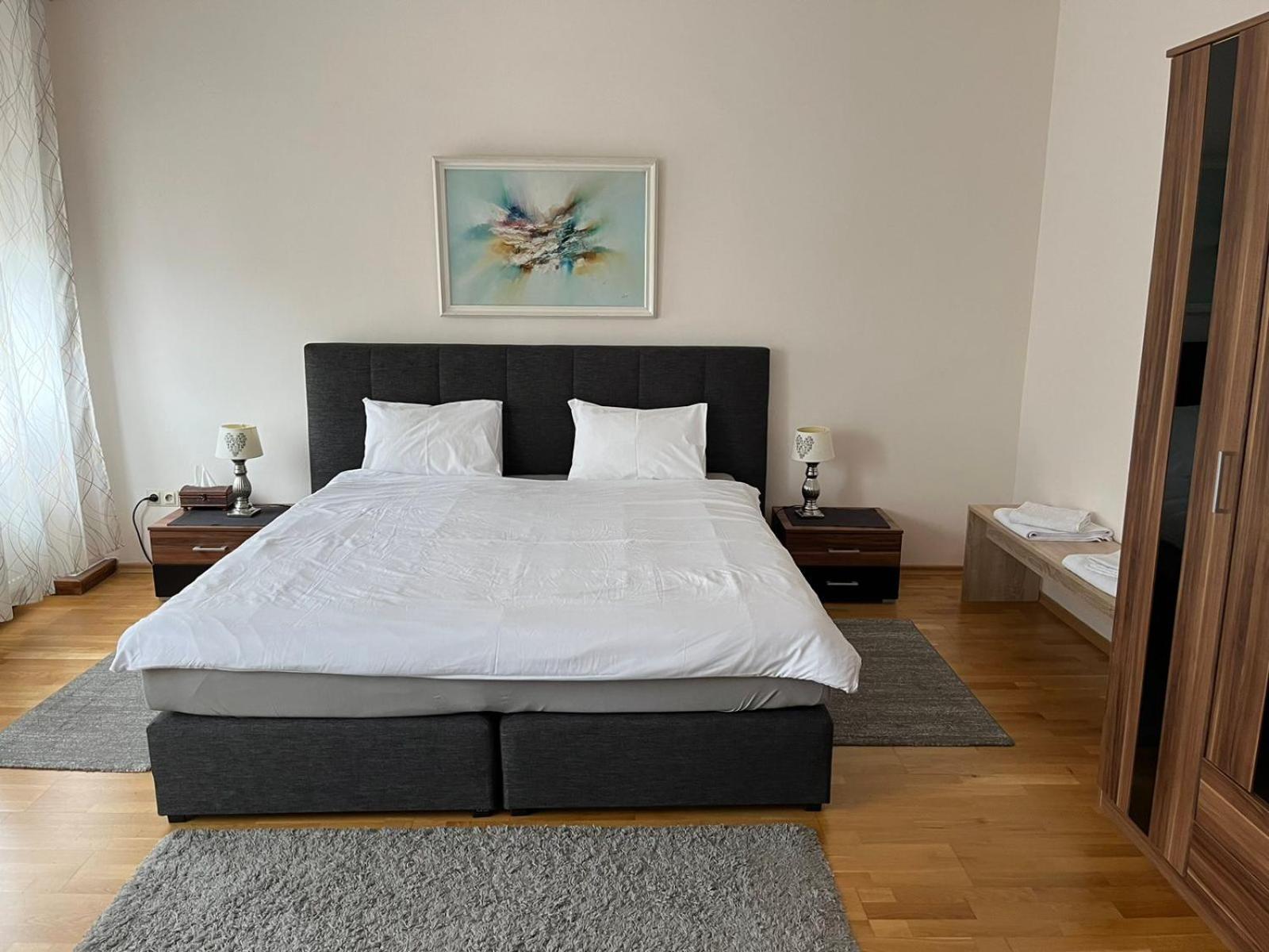 Deluxe Apartment - Photo 1