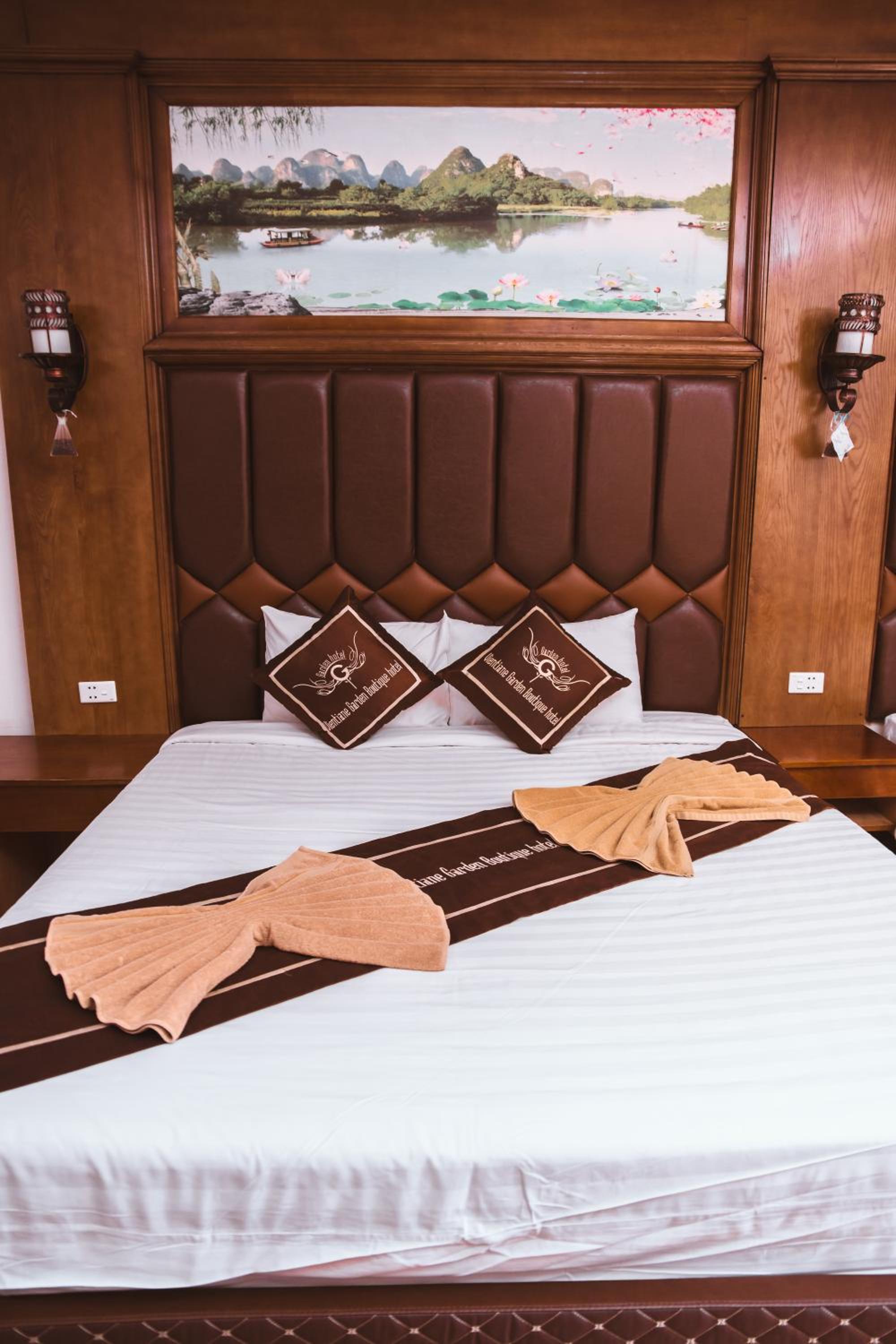 Deluxe Double Room with Balcony photo 2