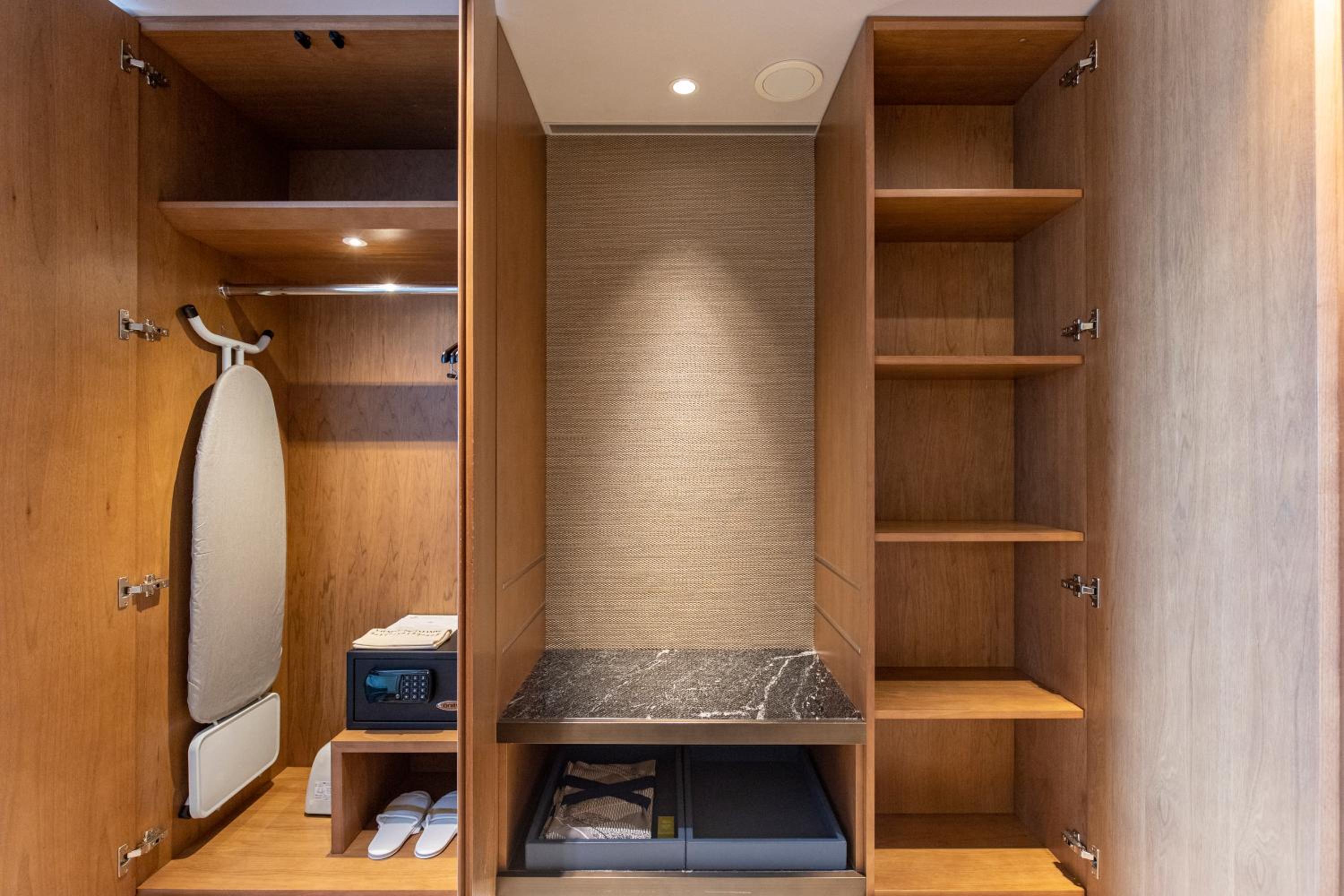 Twin Room - Photo 10