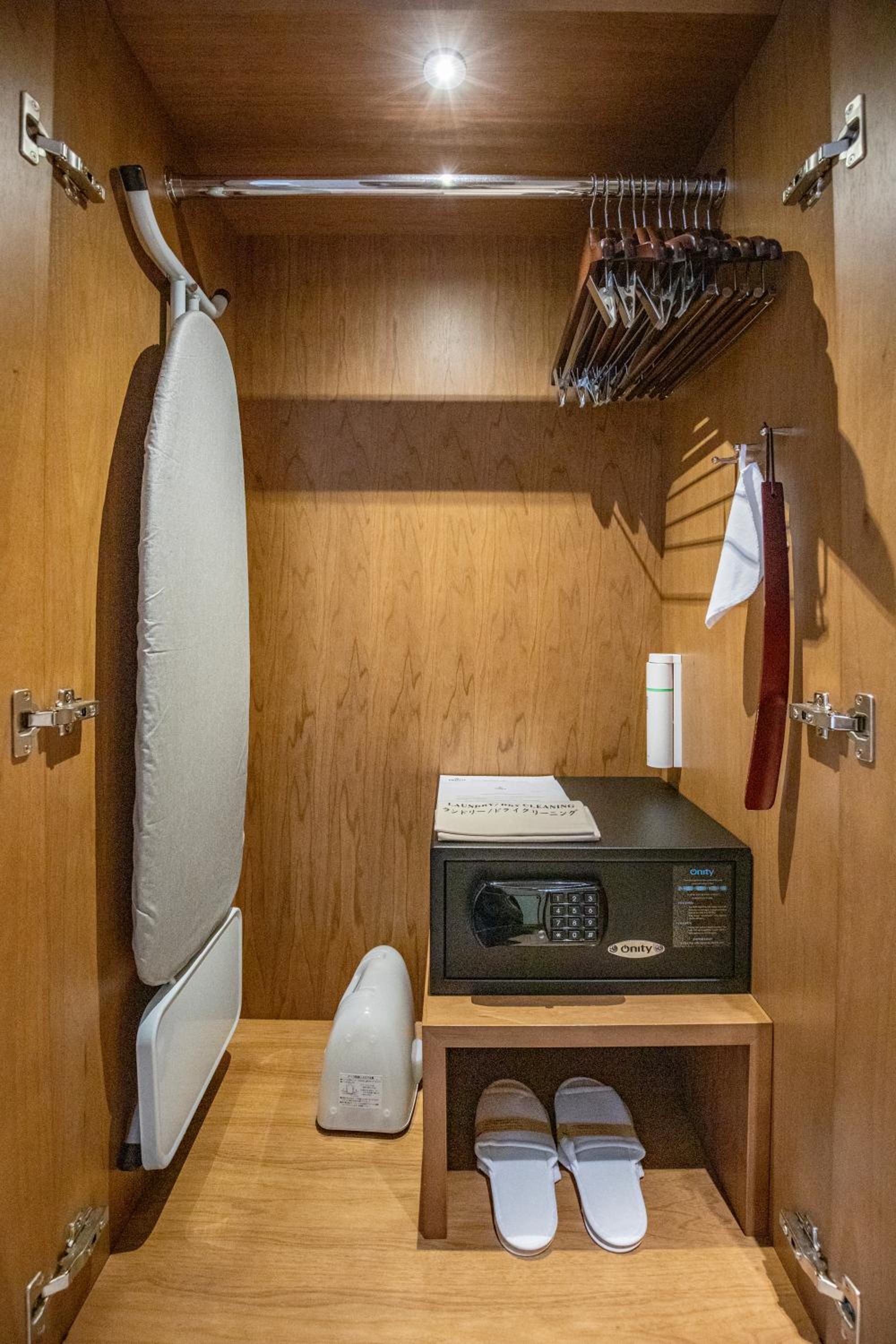 Executive Twin Room - Photo 3