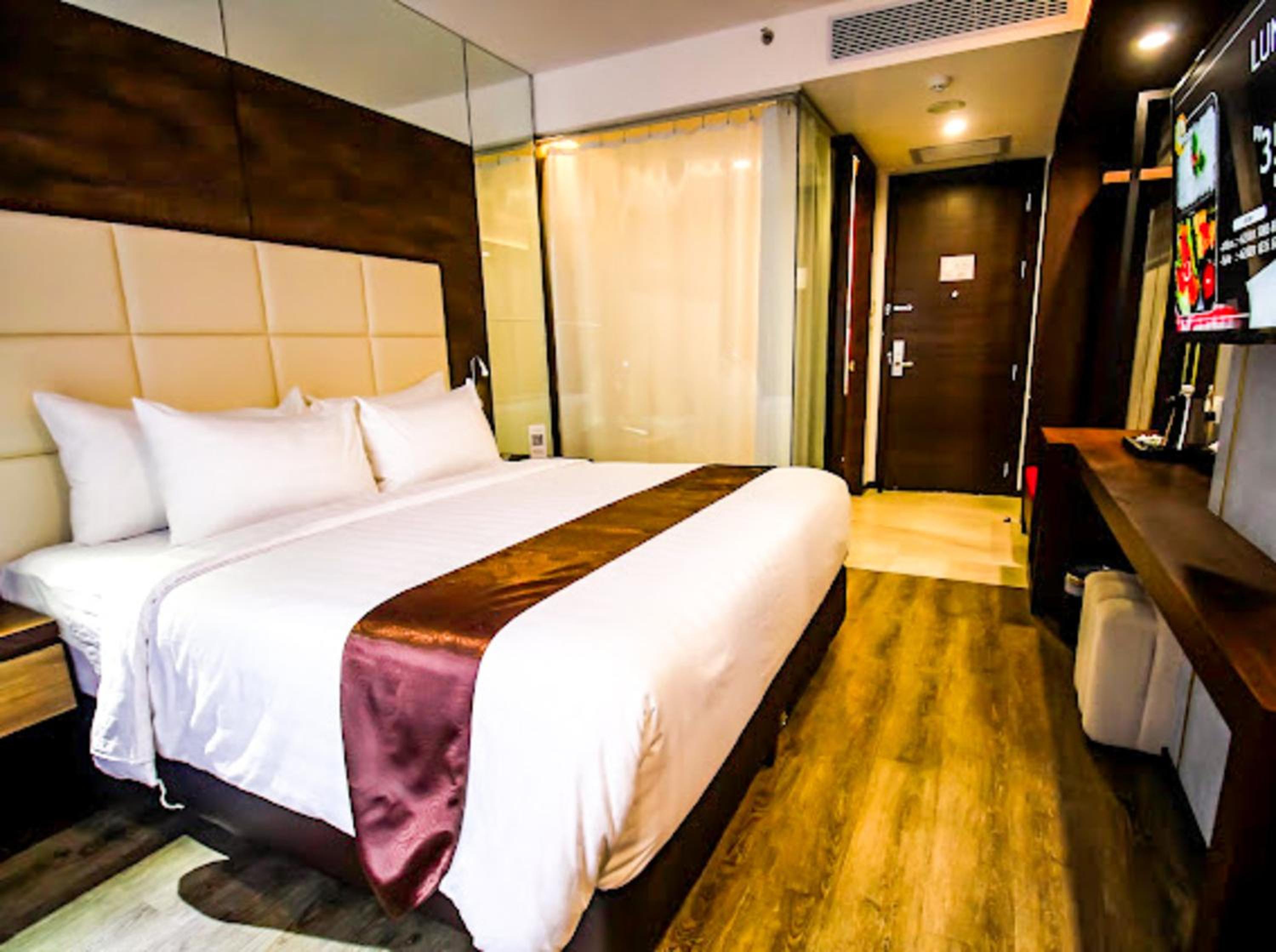 Superior King Room - Photo 2