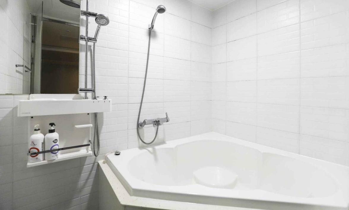 Double Room with Private Bathroom - Photo 3