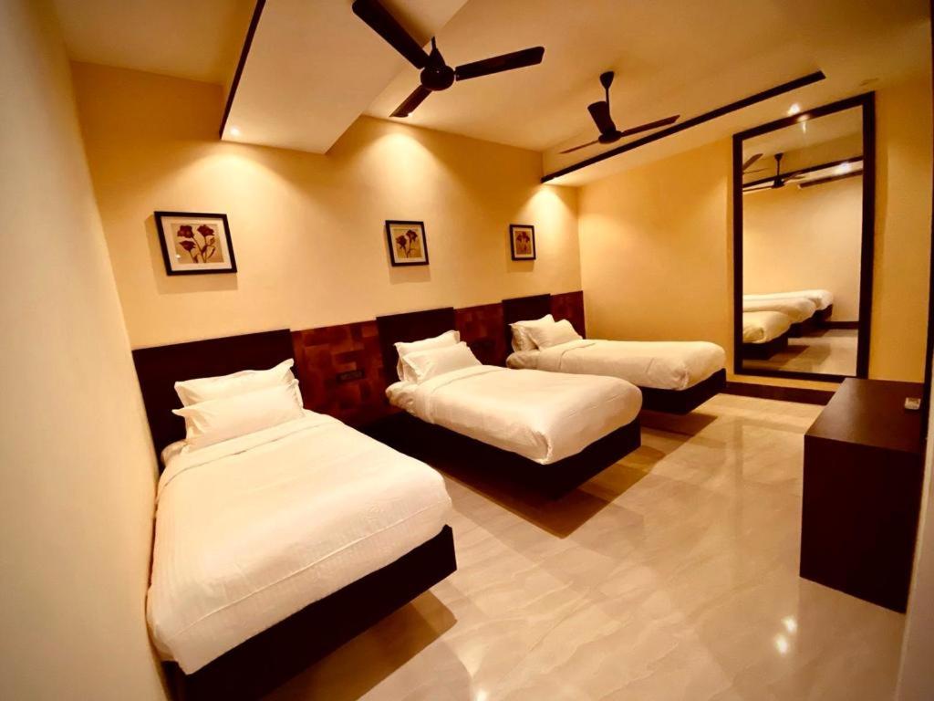 Luxury Triple Room photo 1