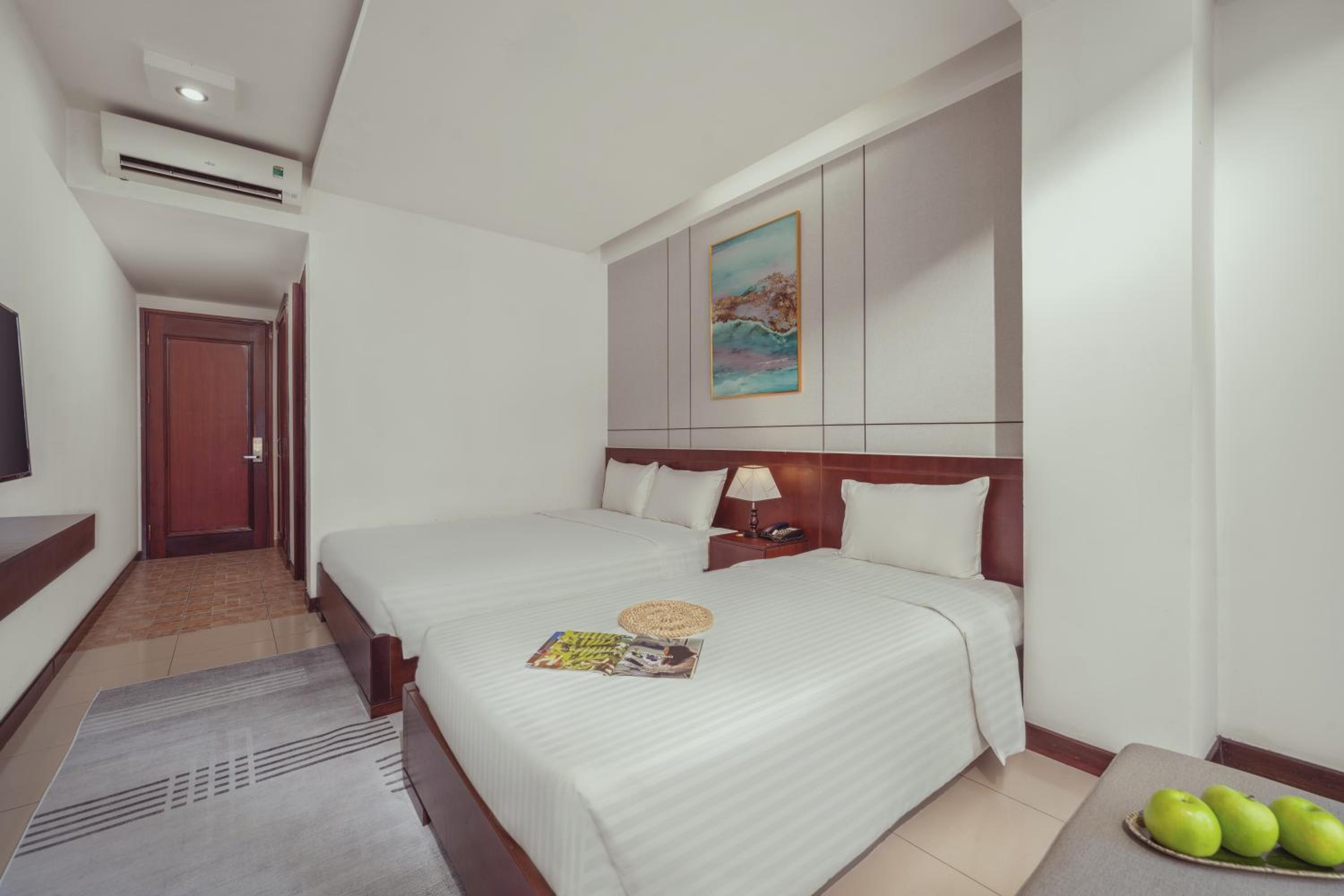 Triple Room with City View - Photo 4