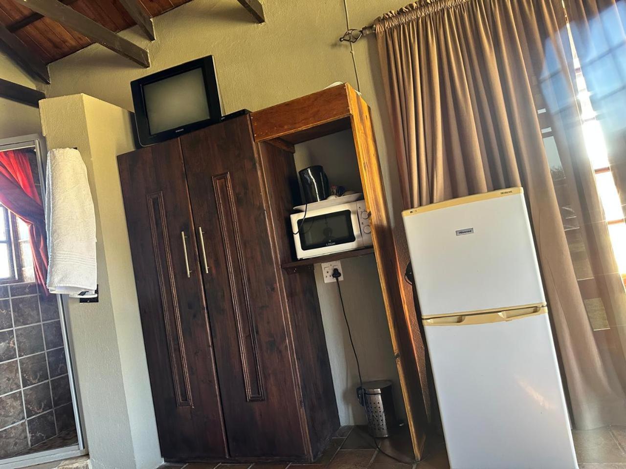 Double Room with Garden View - Photo 2
