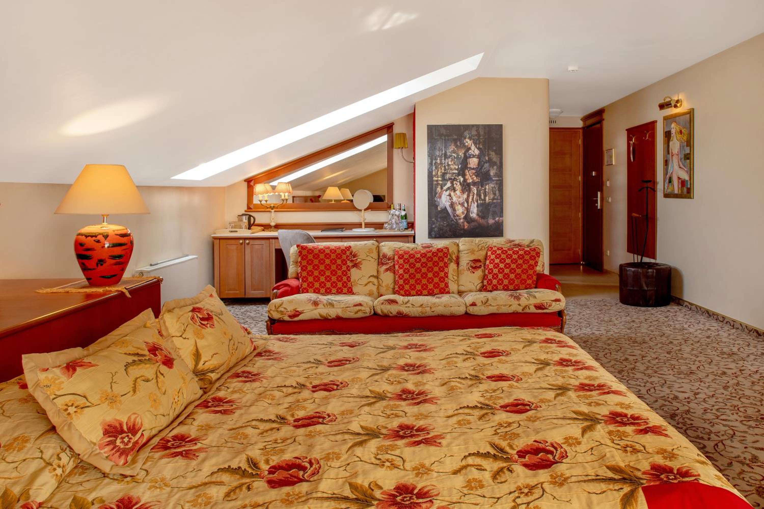 Penthouse Suite - Photo 18