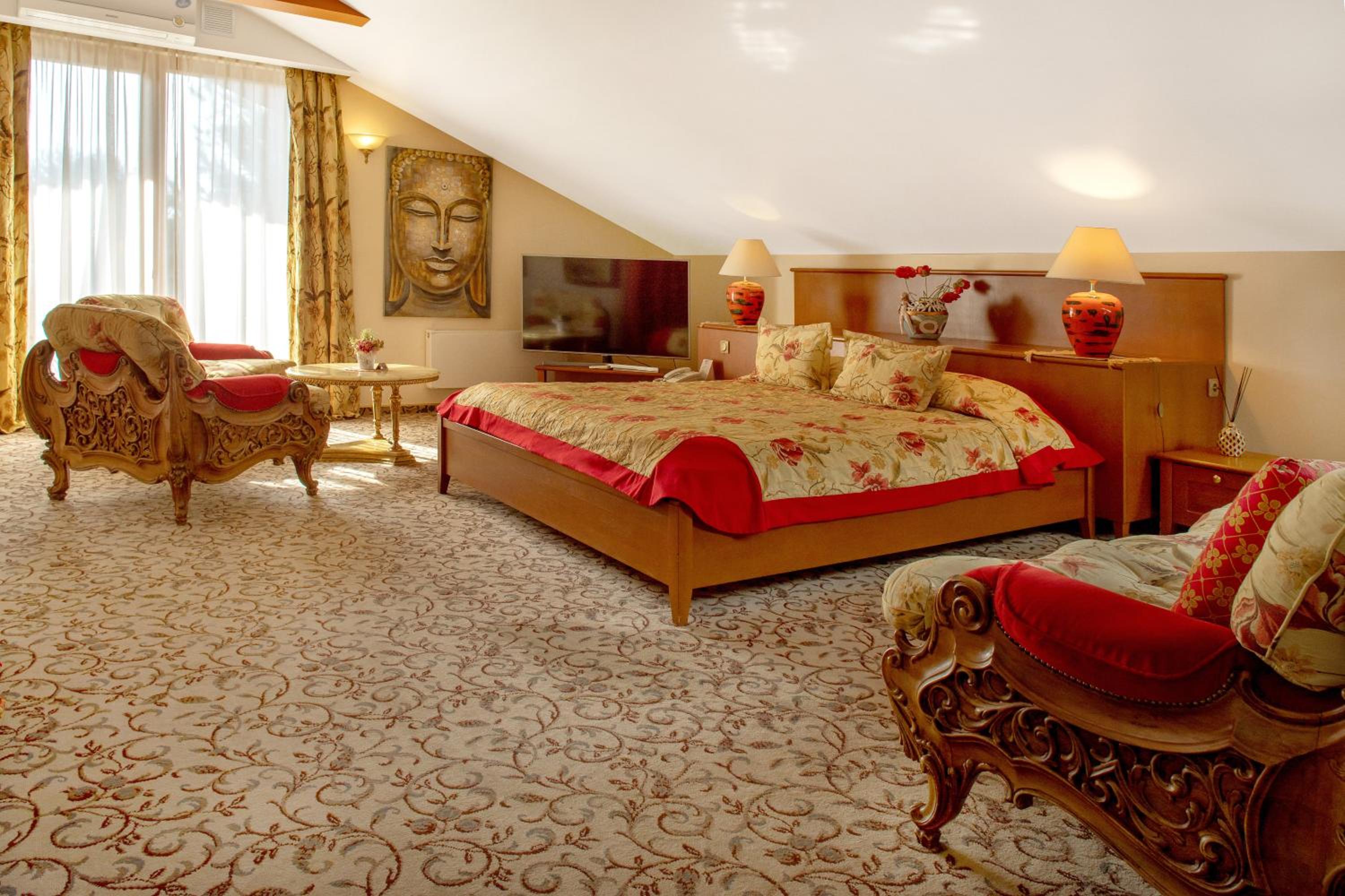 Penthouse Suite - Photo 14