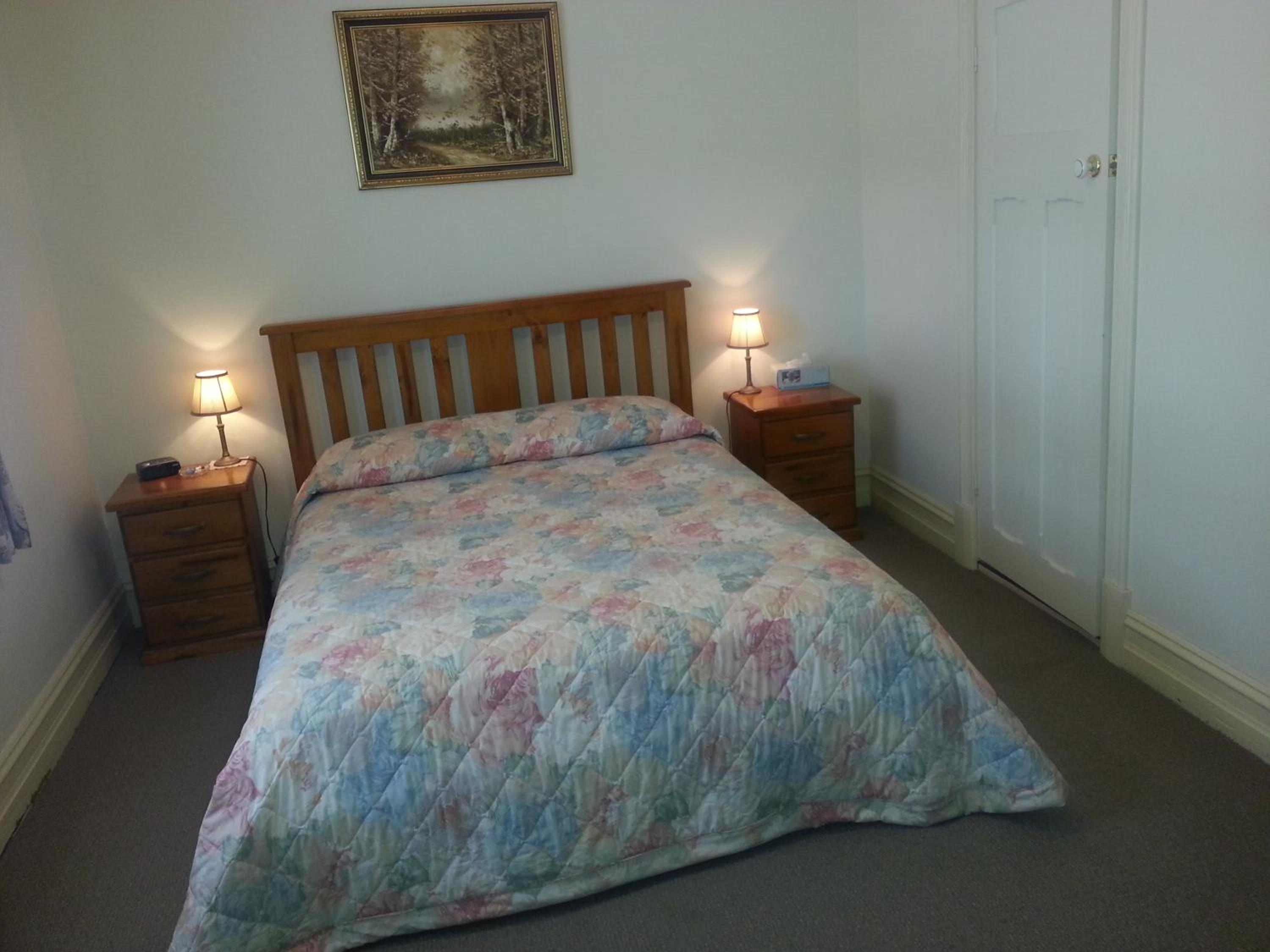 Standard Queen Room - Photo 4