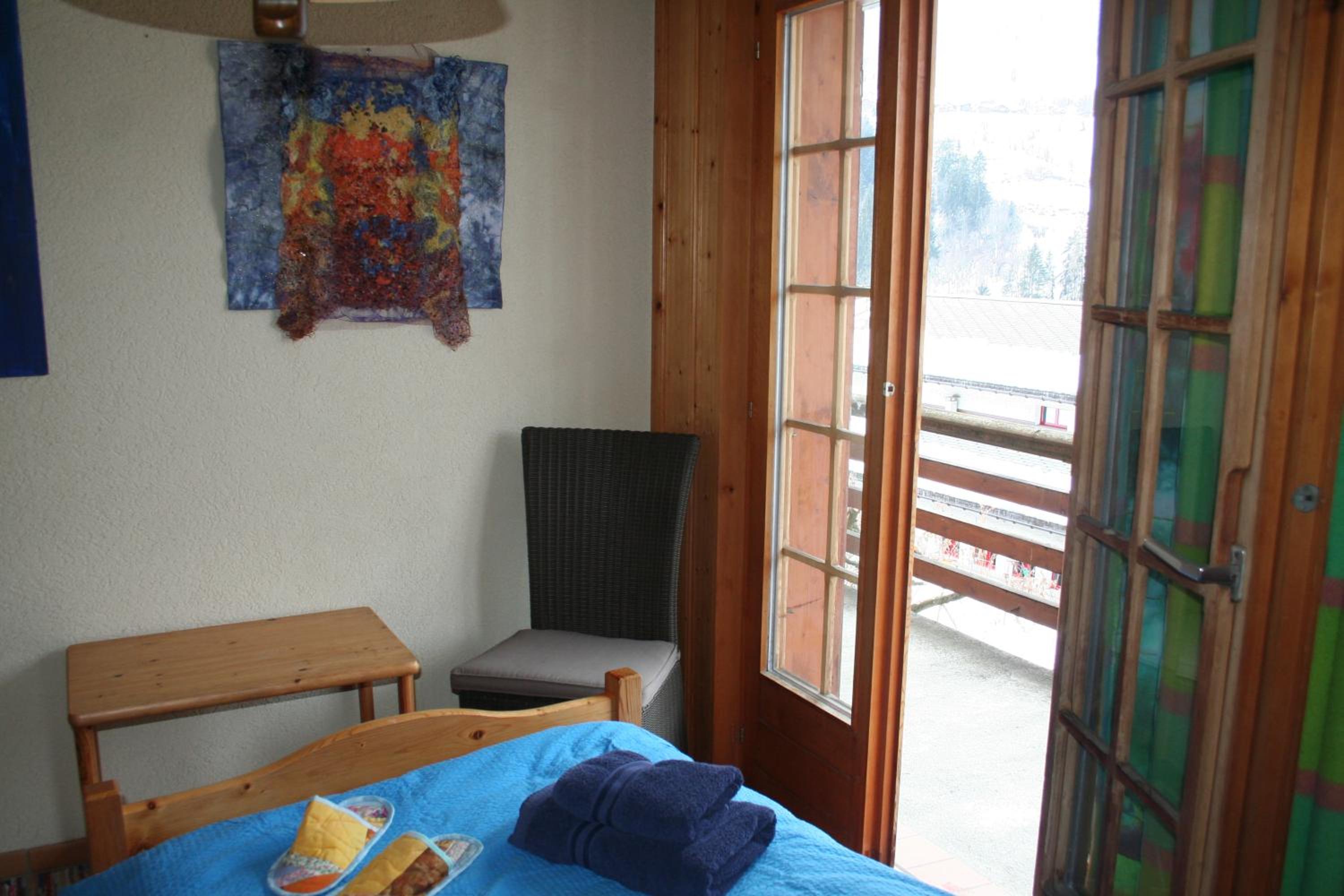 Single Room with Shared Bathroom photo 3