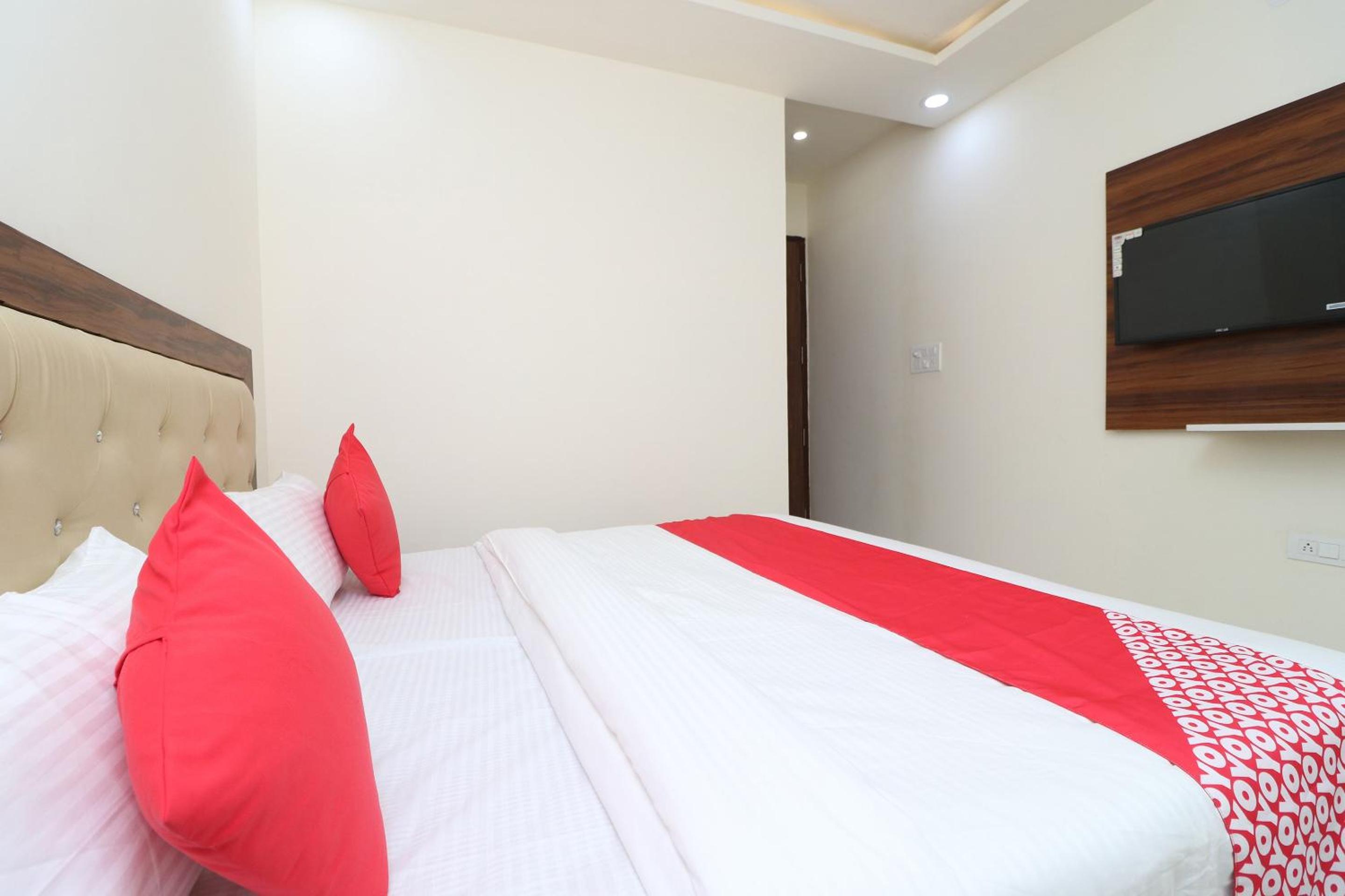 Small Double Room photo 2
