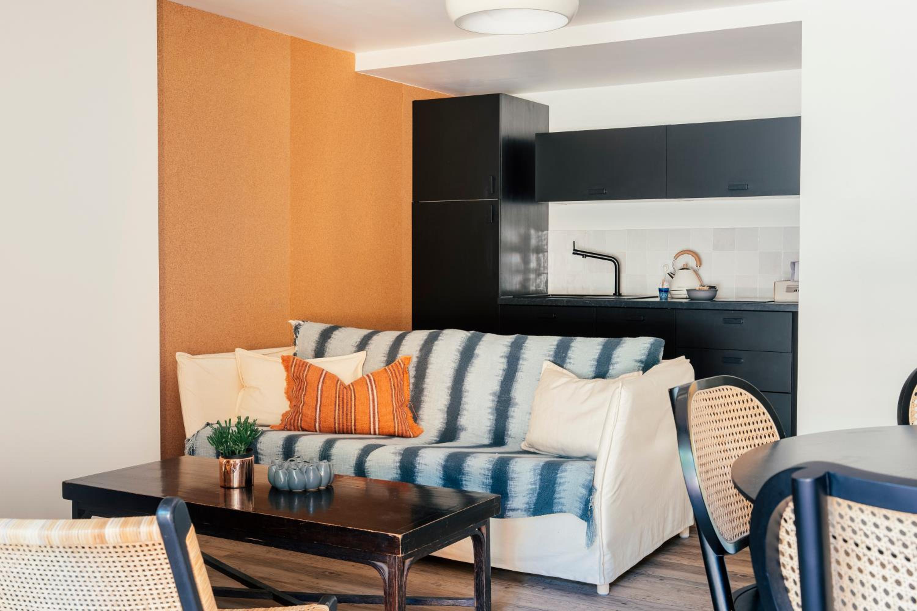 Apartment photo 1