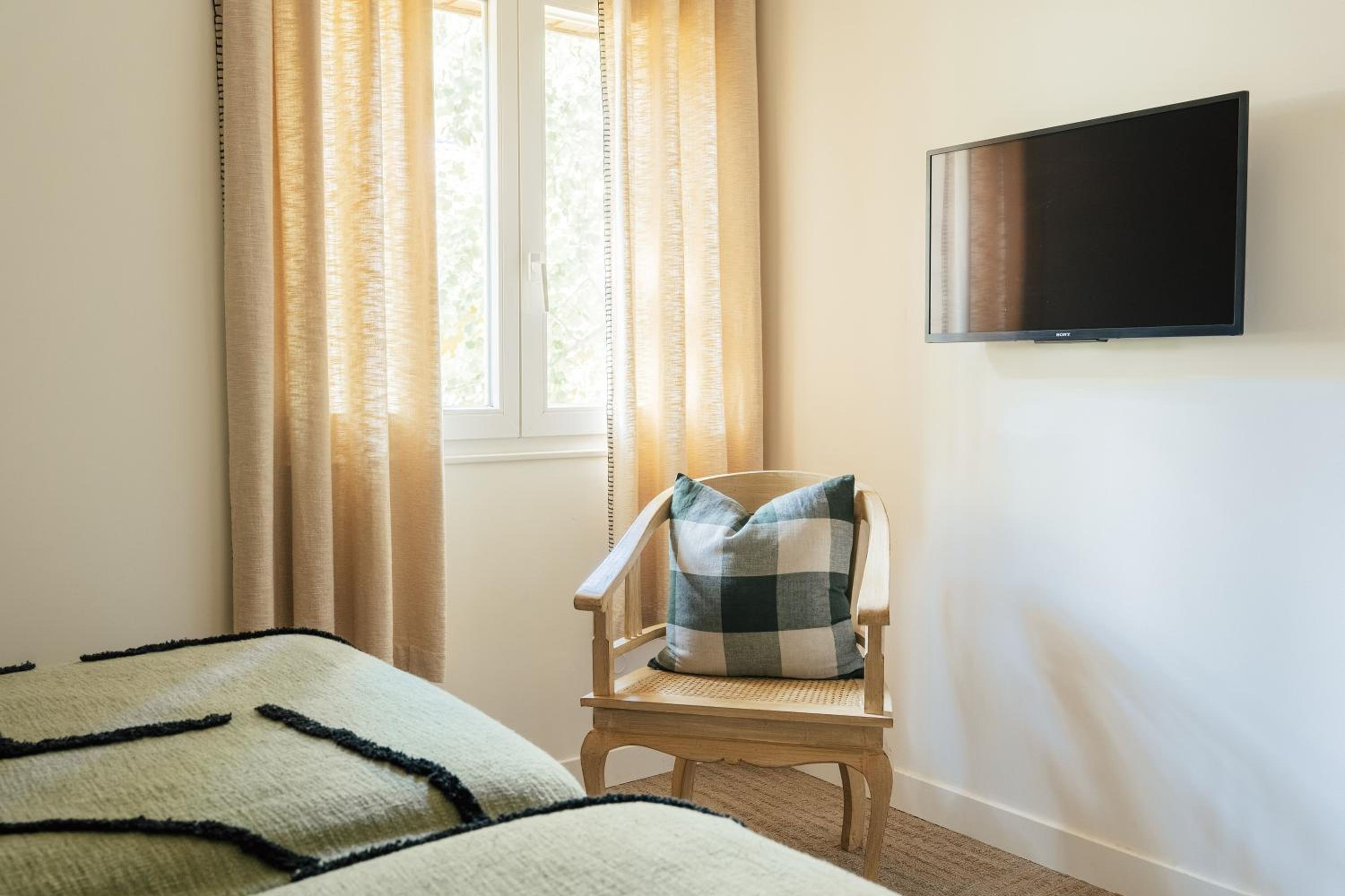 Apartment photo 2