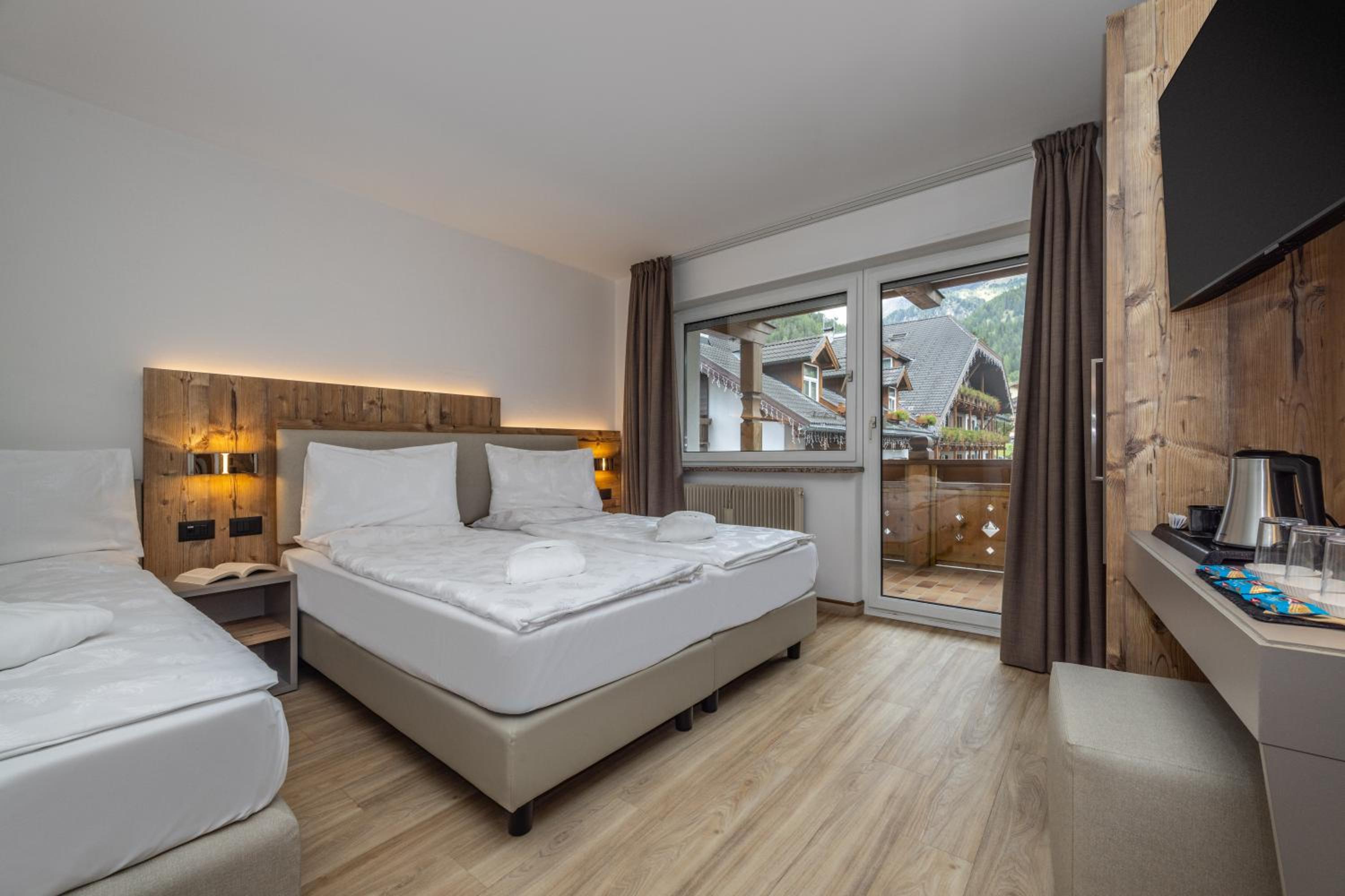 Deluxe Triple Room photo 1