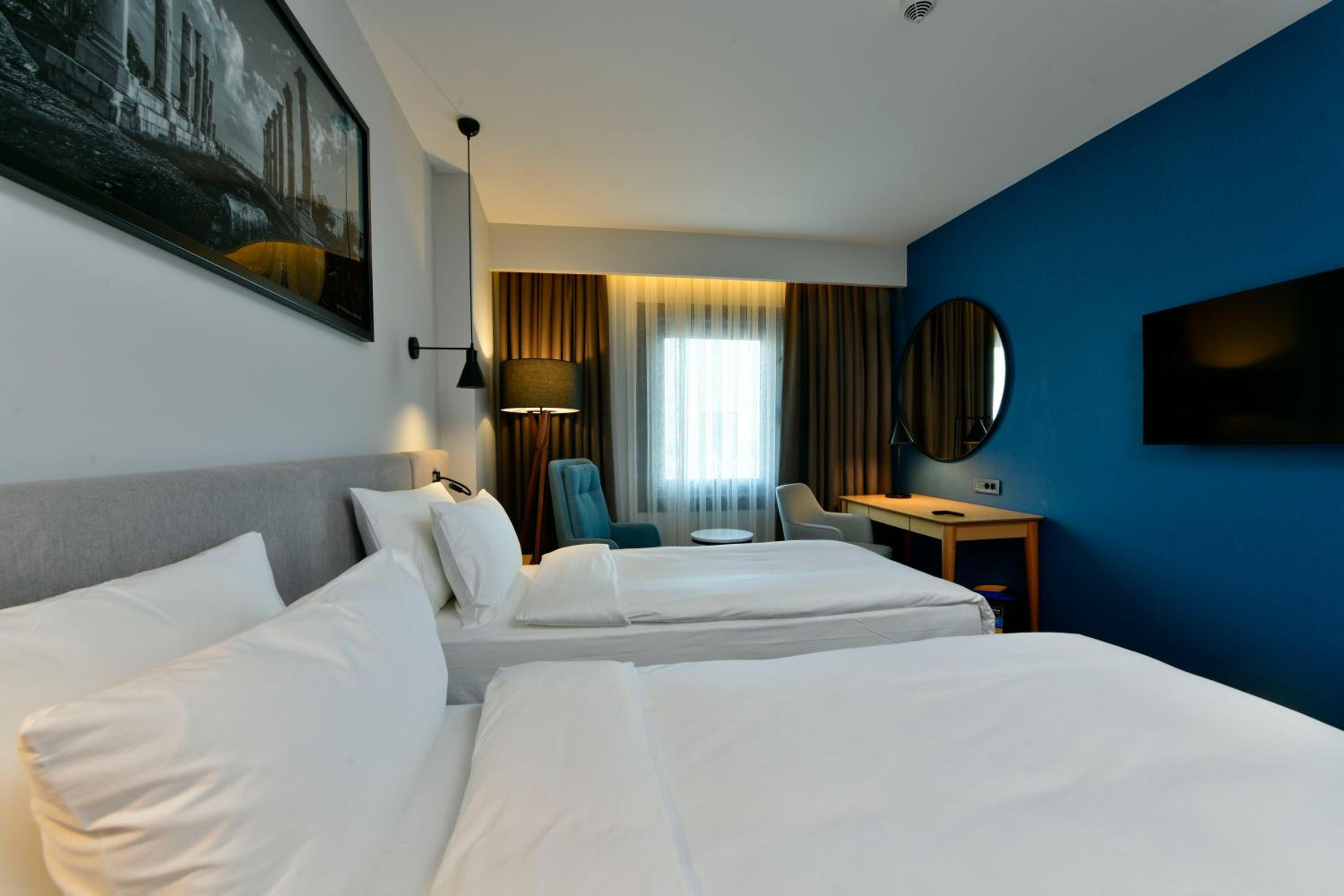  Standard Double Room - Partial Sea View photo 2