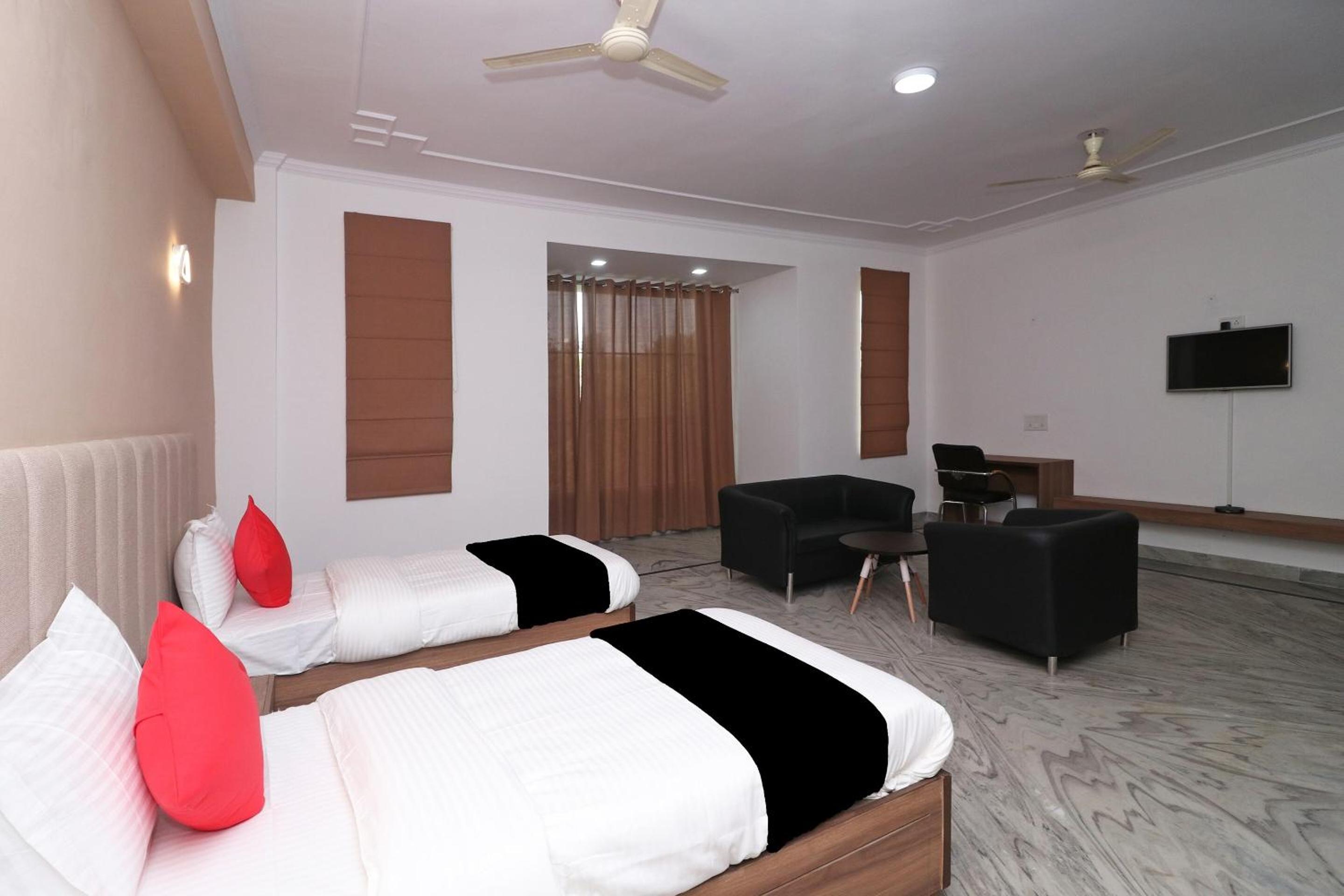 Deluxe Triple Room