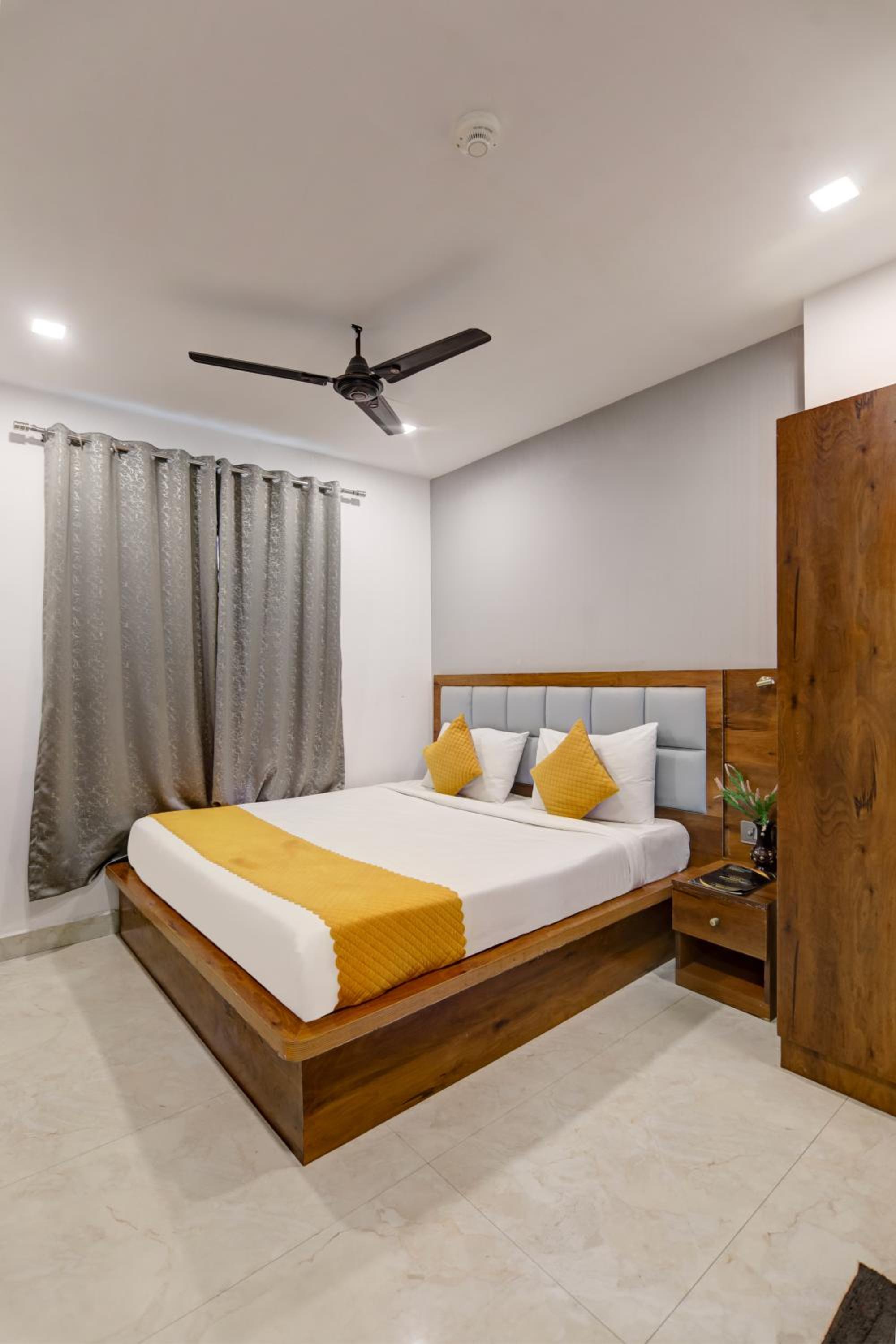 Double Room - Photo 8