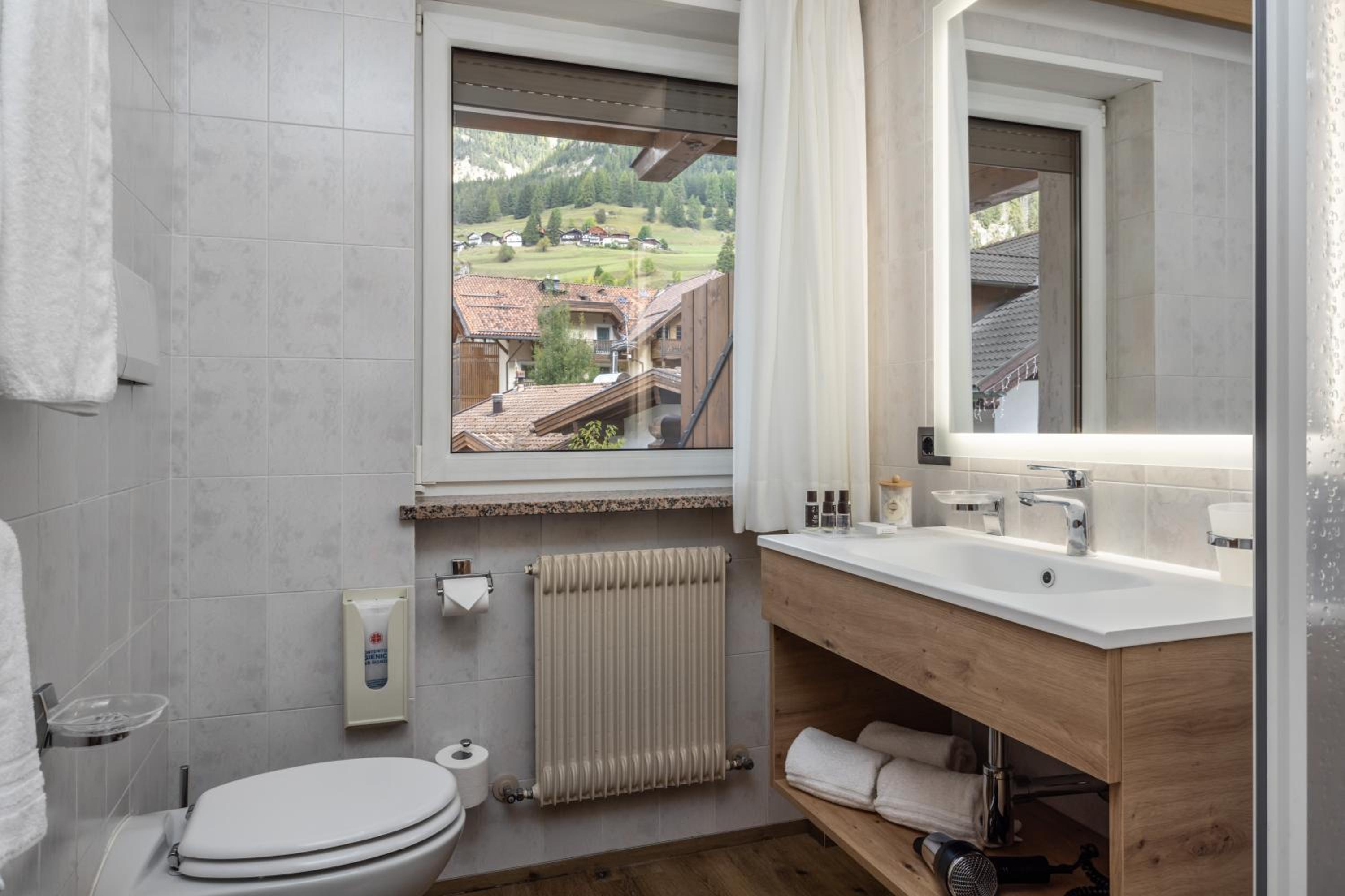 Deluxe Triple Room photo 3