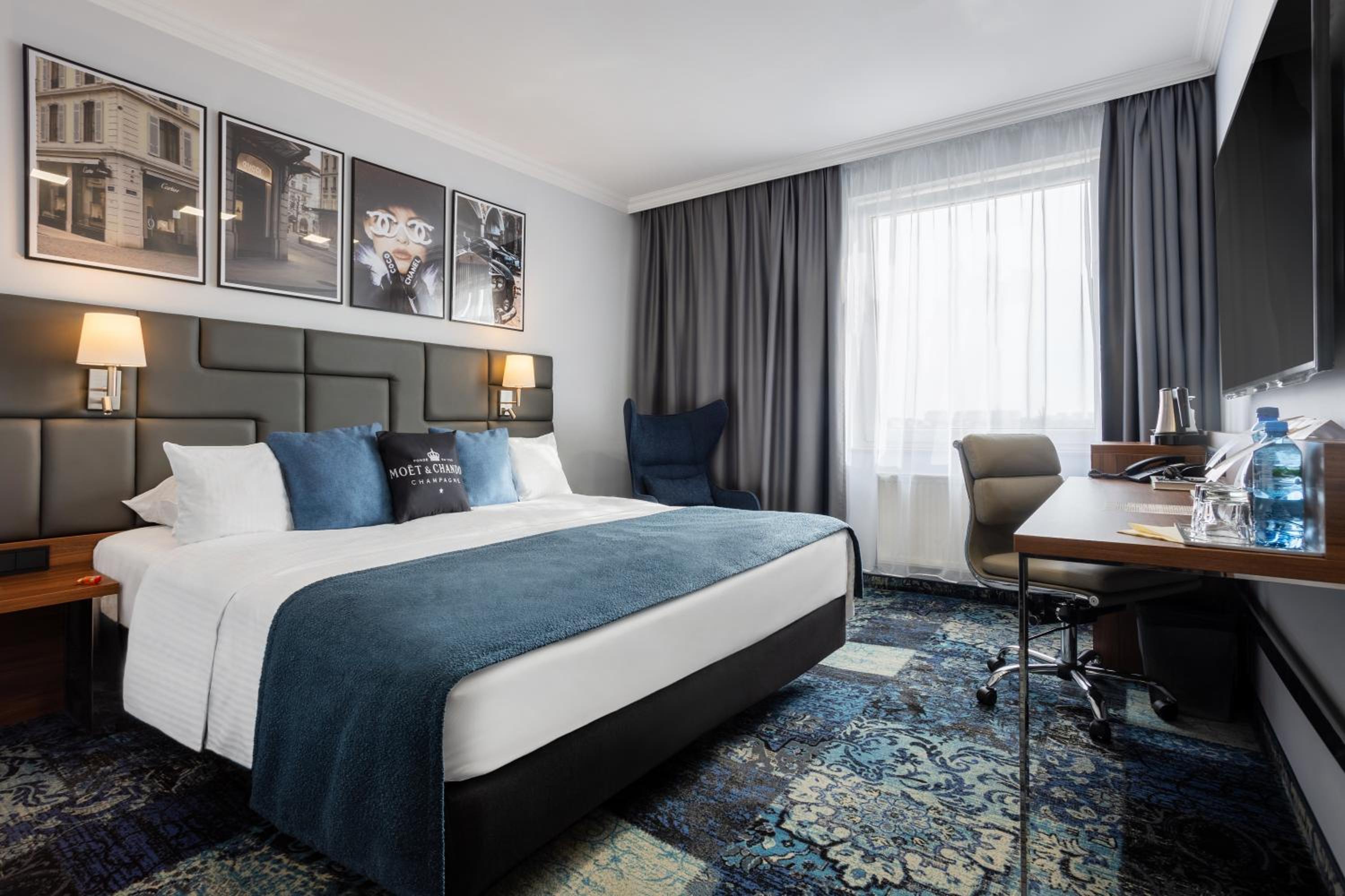 Superior Double Room with King Size Bed