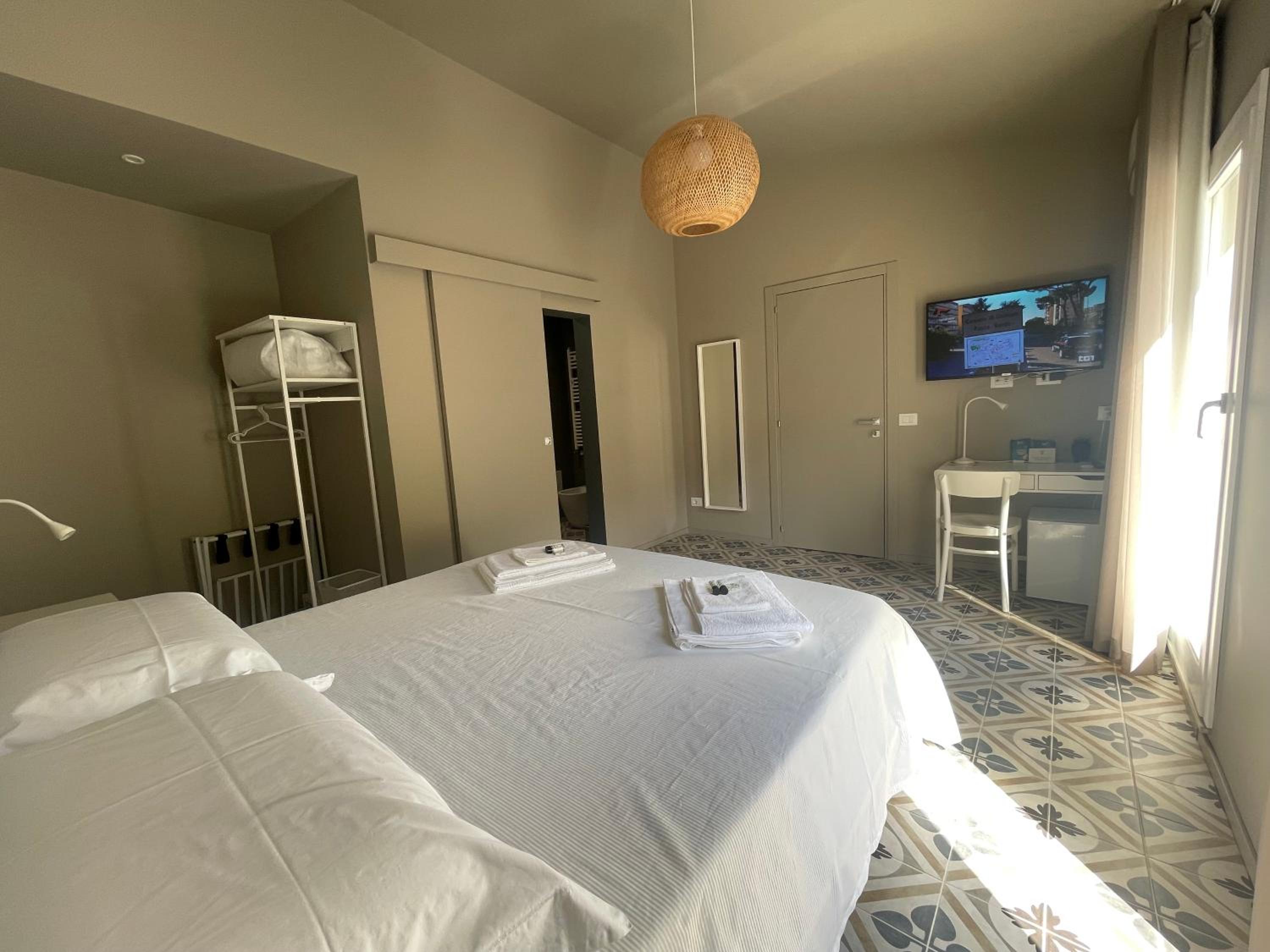 Double Room with Terrace - Photo 6