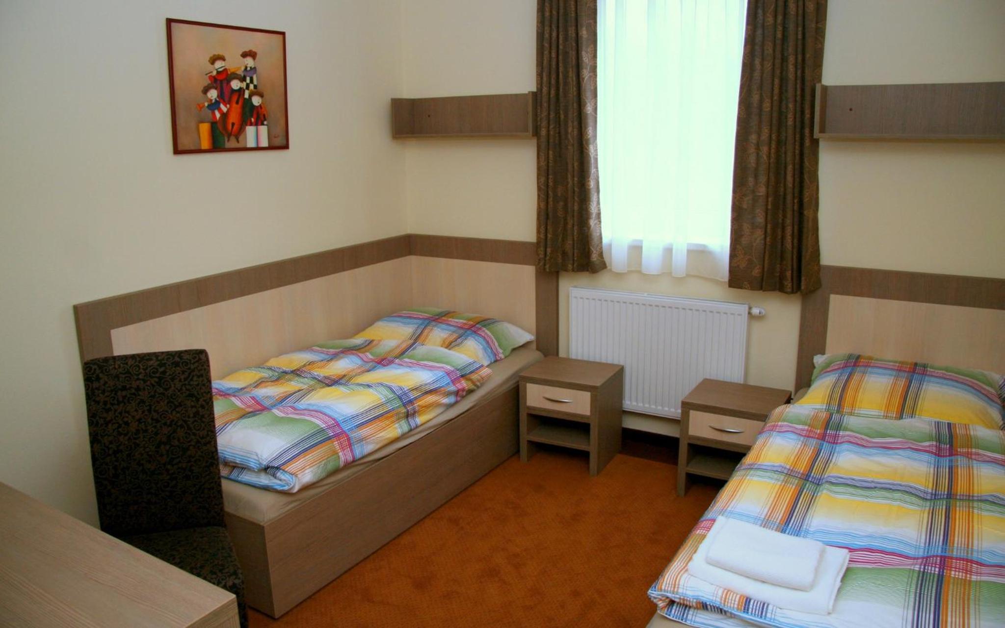Twin Room - Photo 1