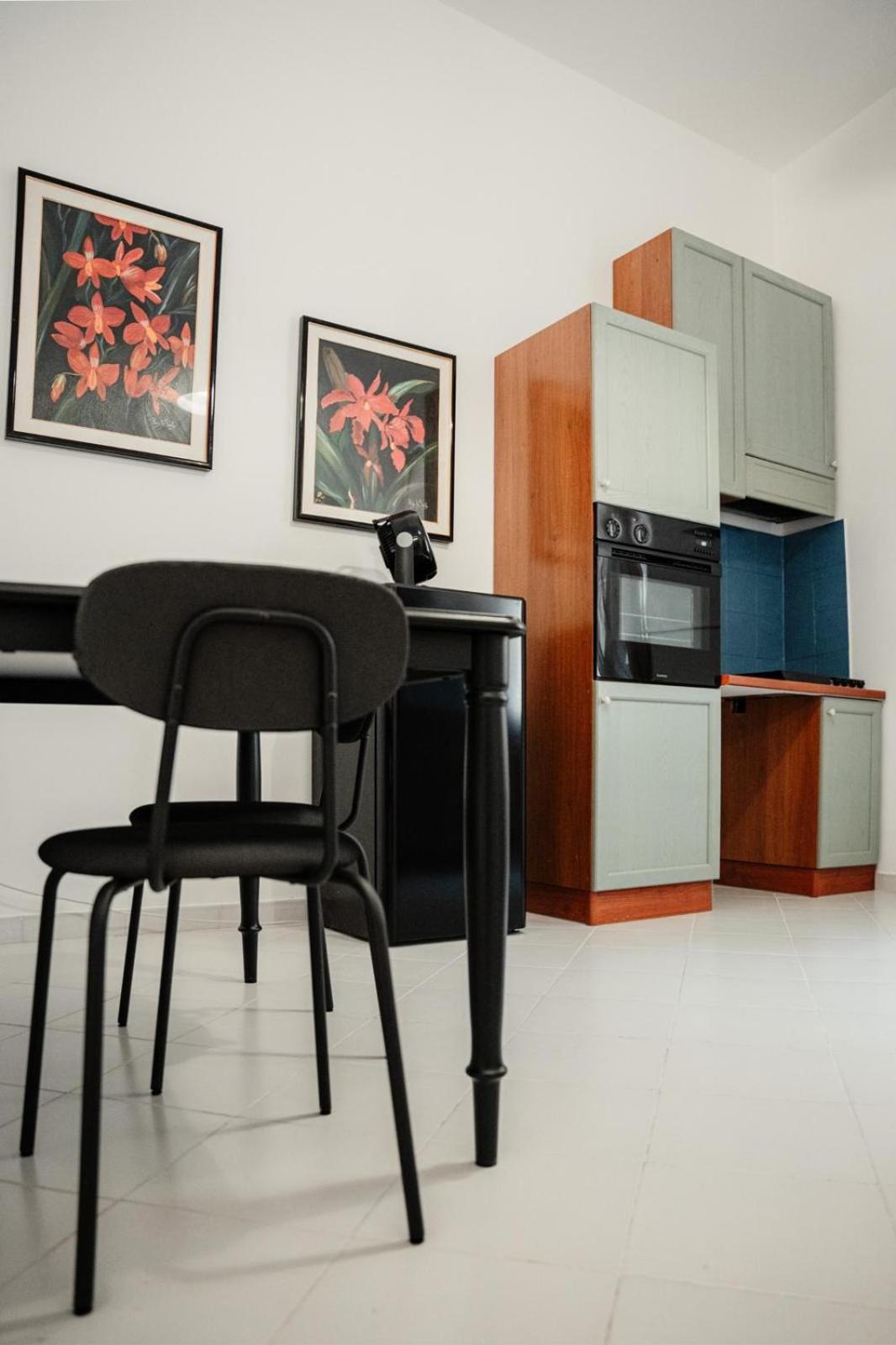 One-Bedroom Standard Apartment photo 2