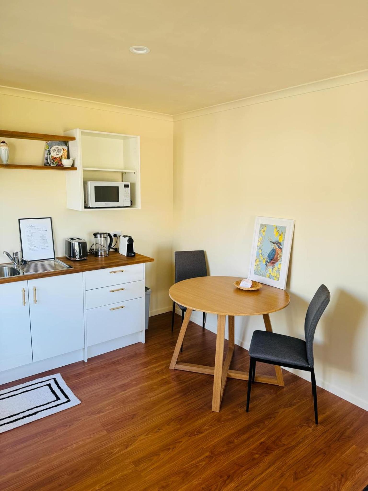 Two-Bedroom Apartment photo 3