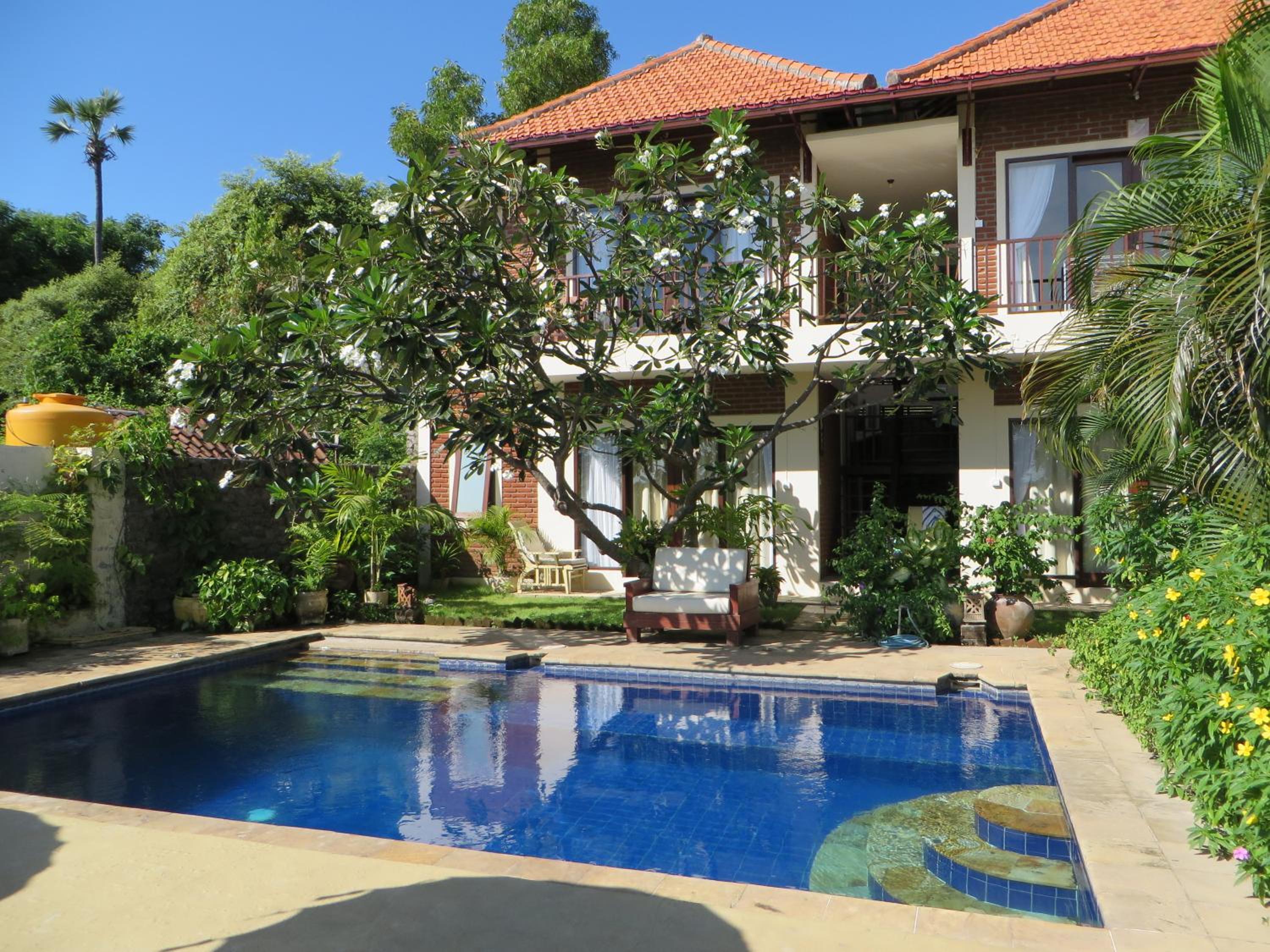 Double or Twin Room with Pool View photo 2