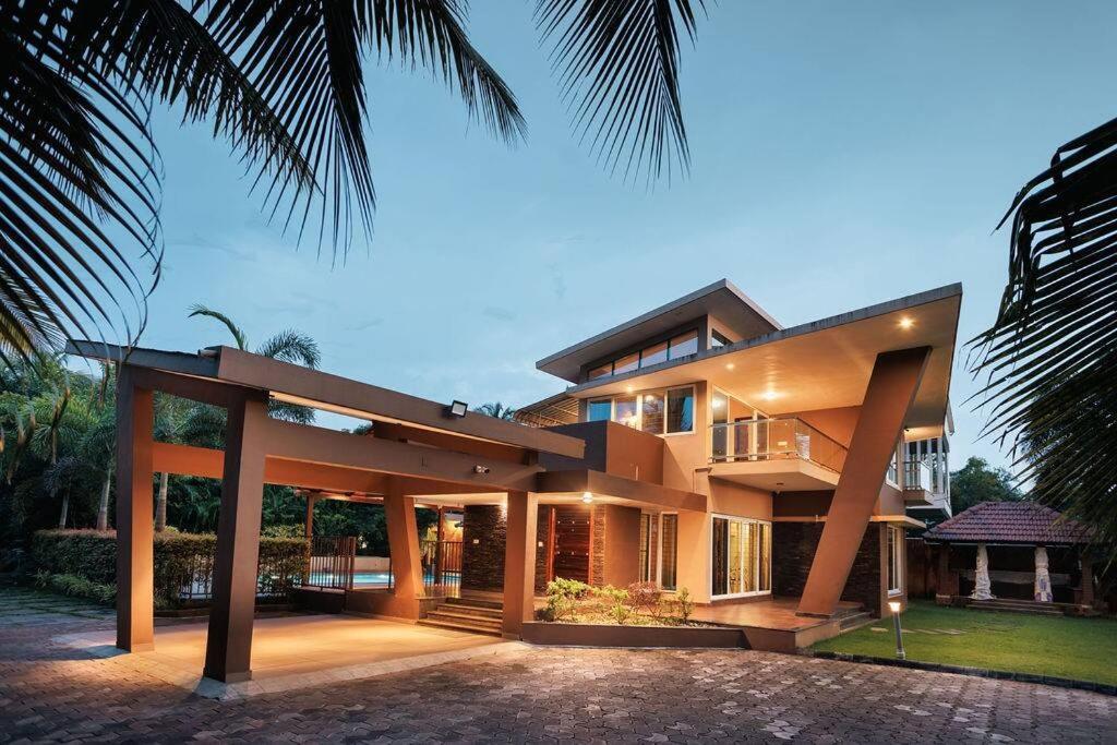 Three-Bedroom Villa photo 3