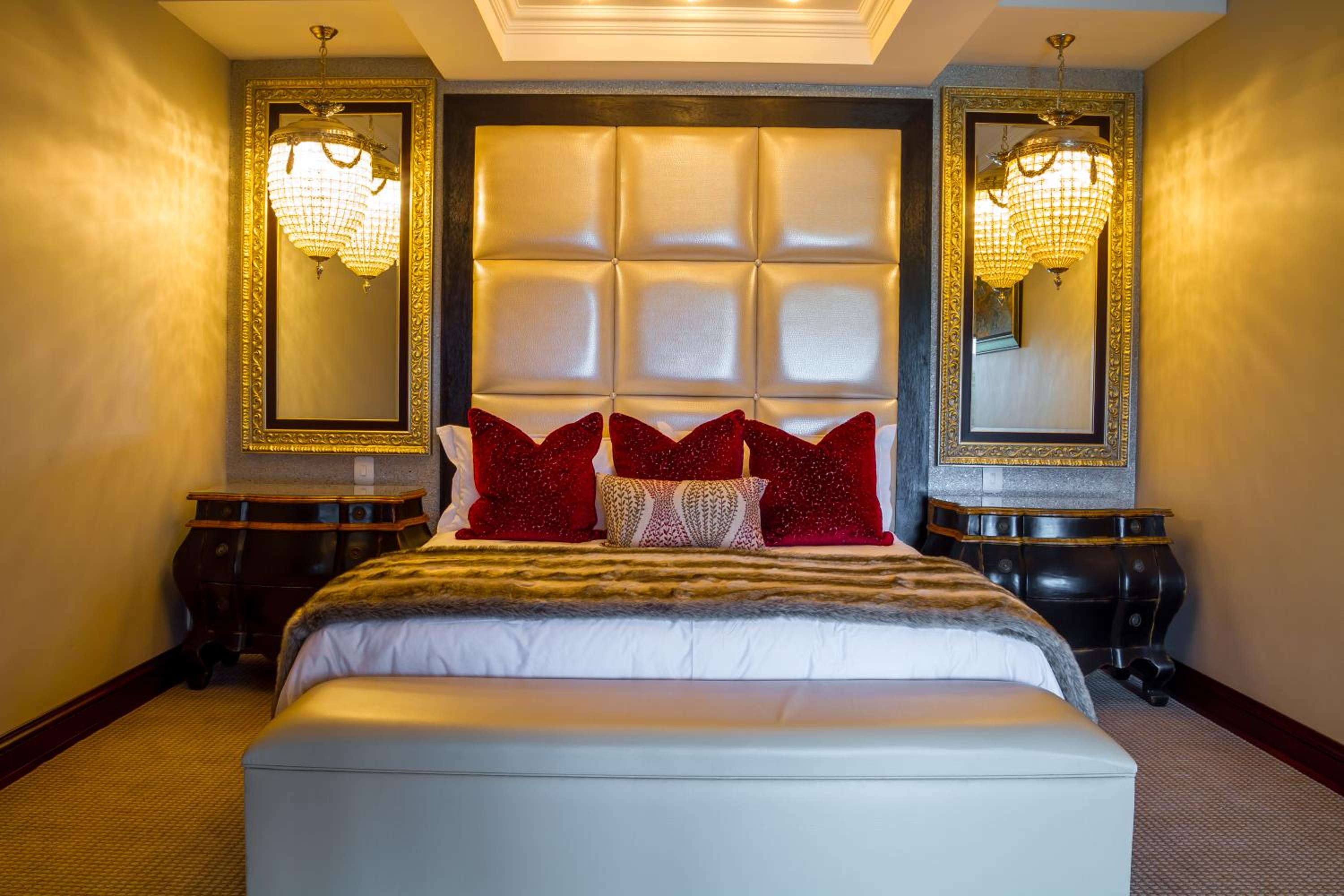 Suite with River View