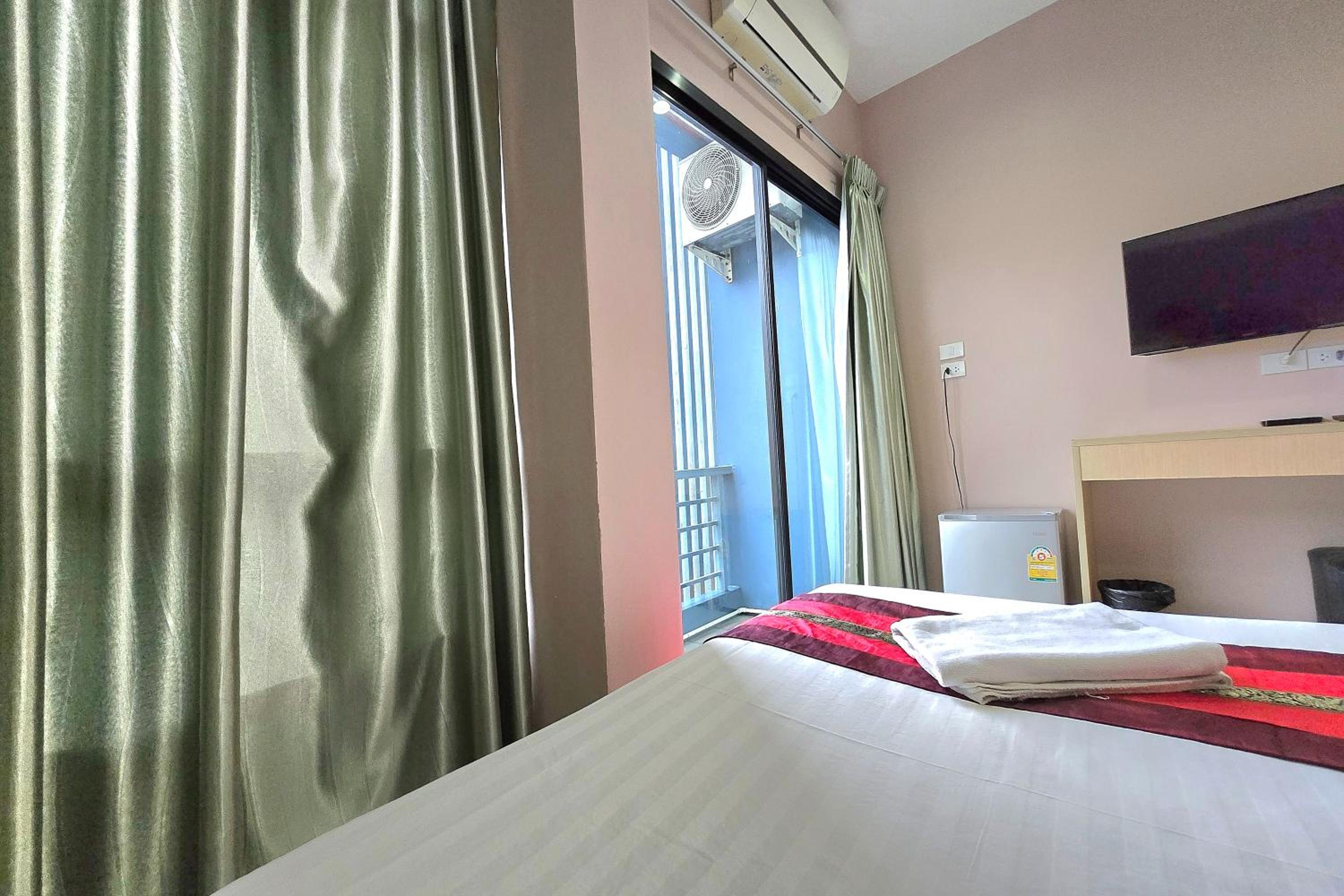 Deluxe Double Room photo 3