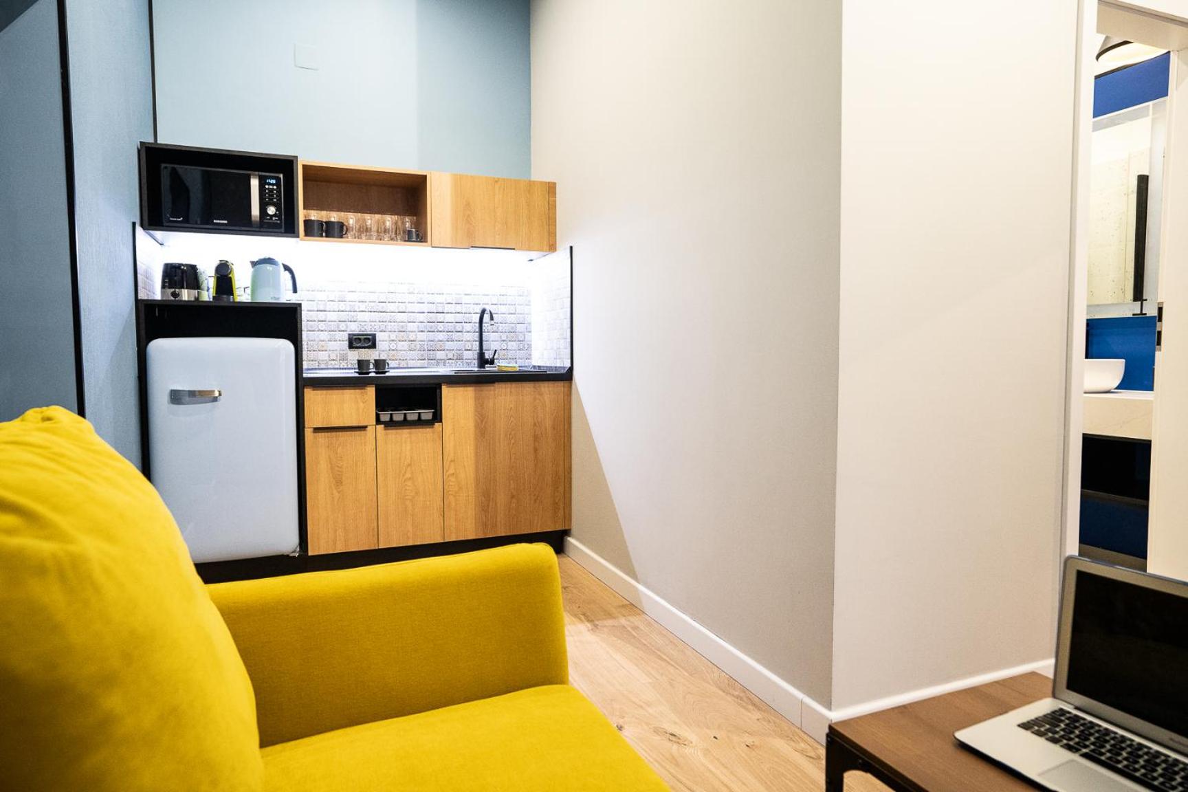 One-Bedroom Apartment - Photo 15
