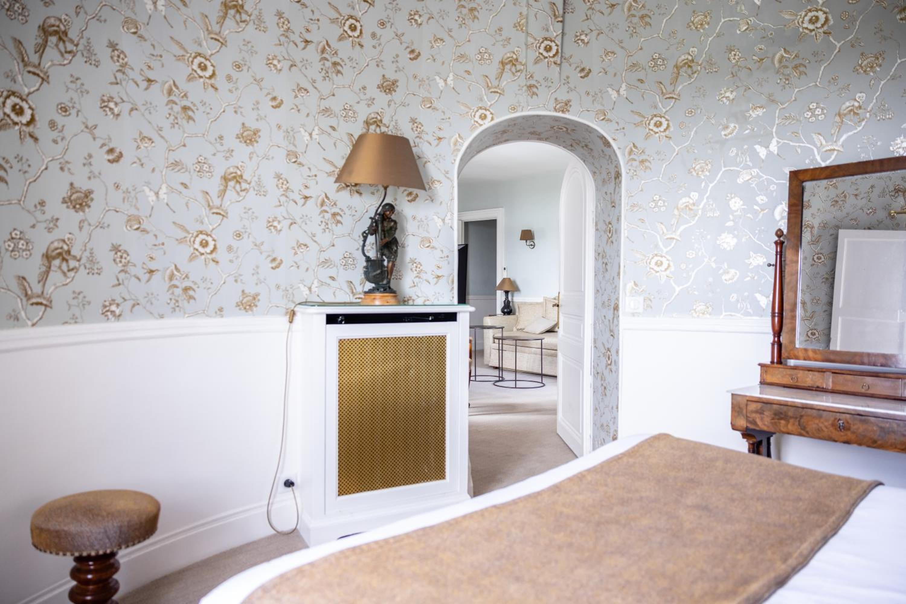 Chateau Suite - Photo 2