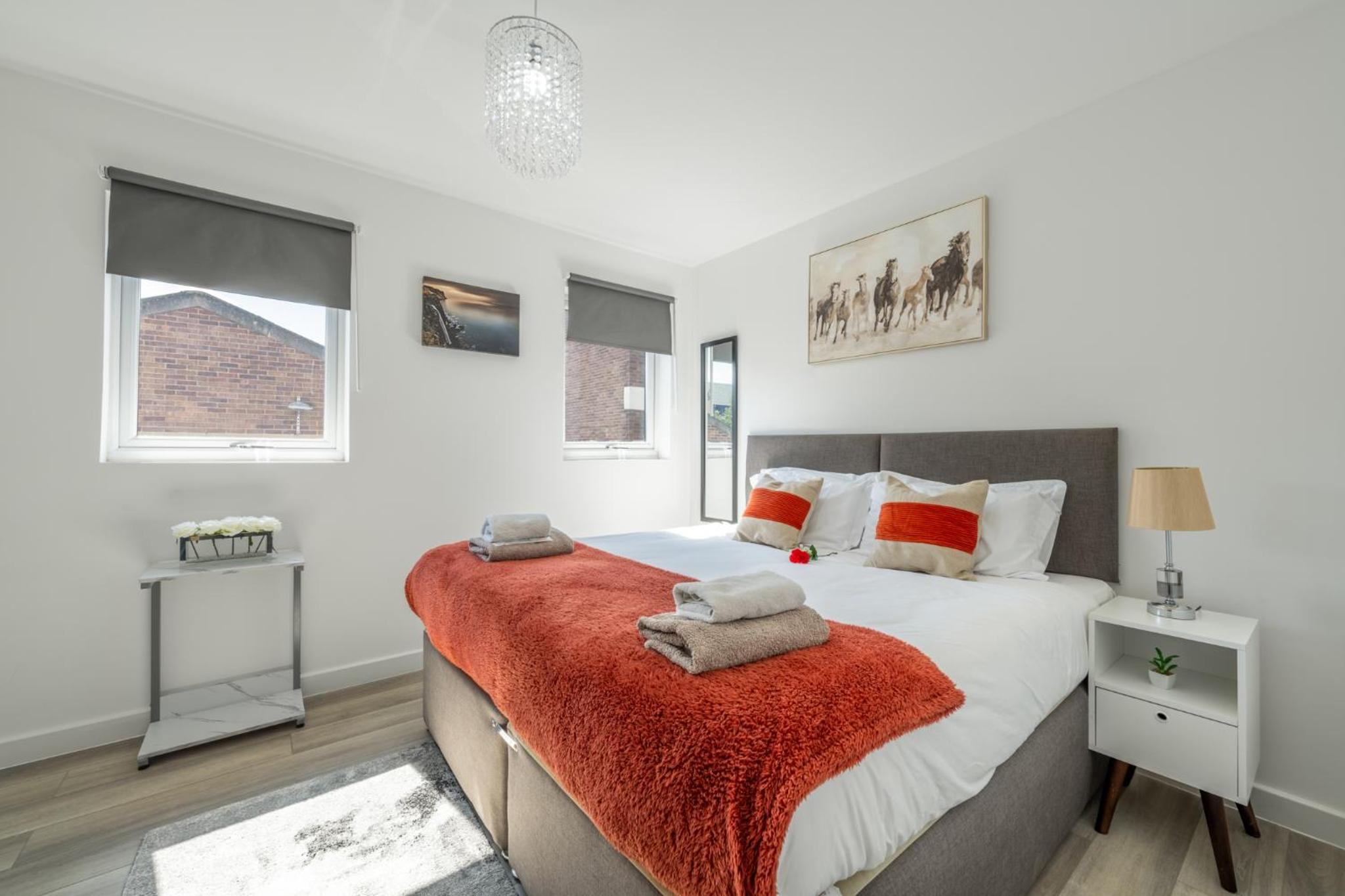 Two-Bedroom Apartment With Balcony photo 2